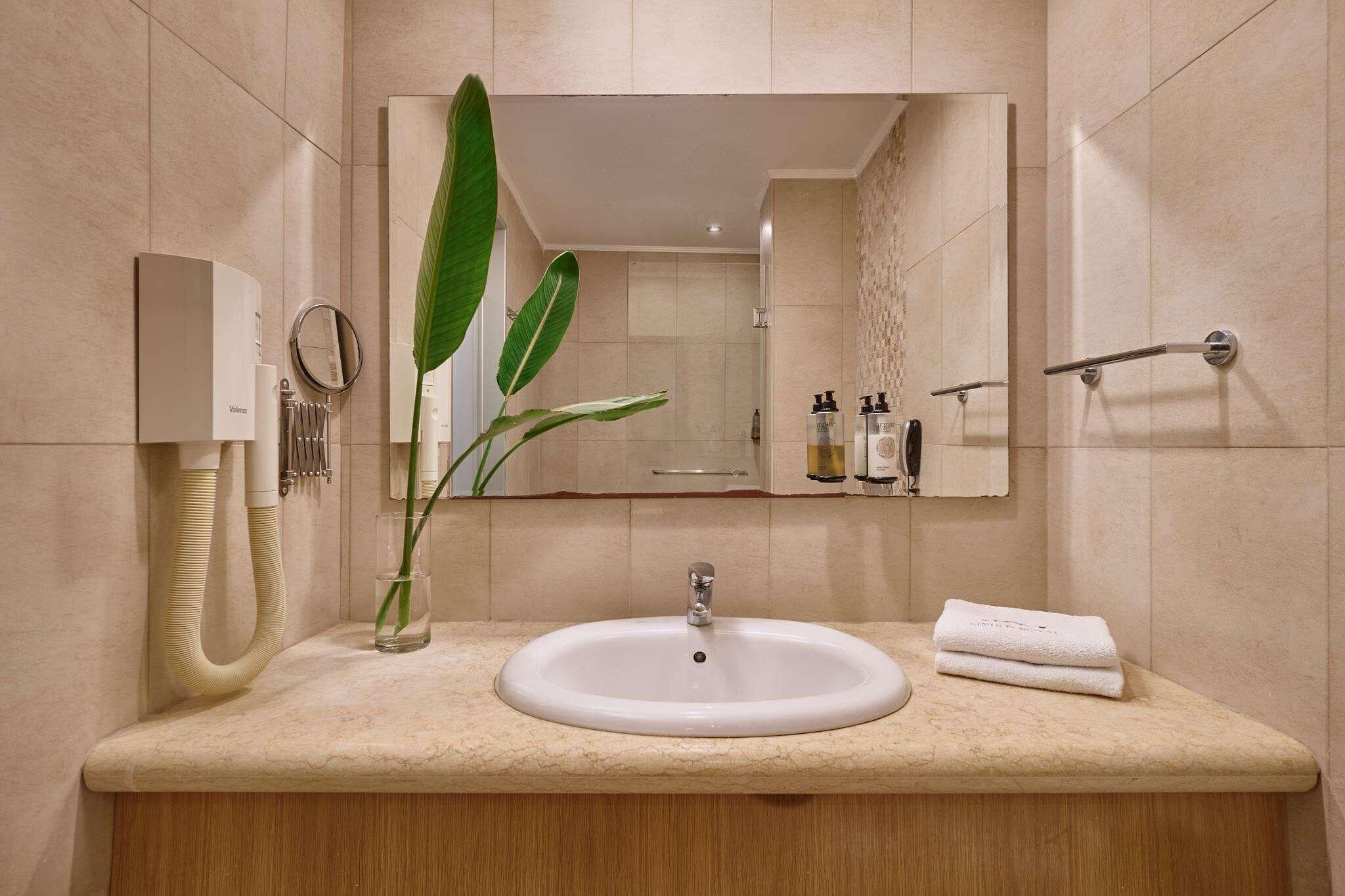 Family Room Superior with Views