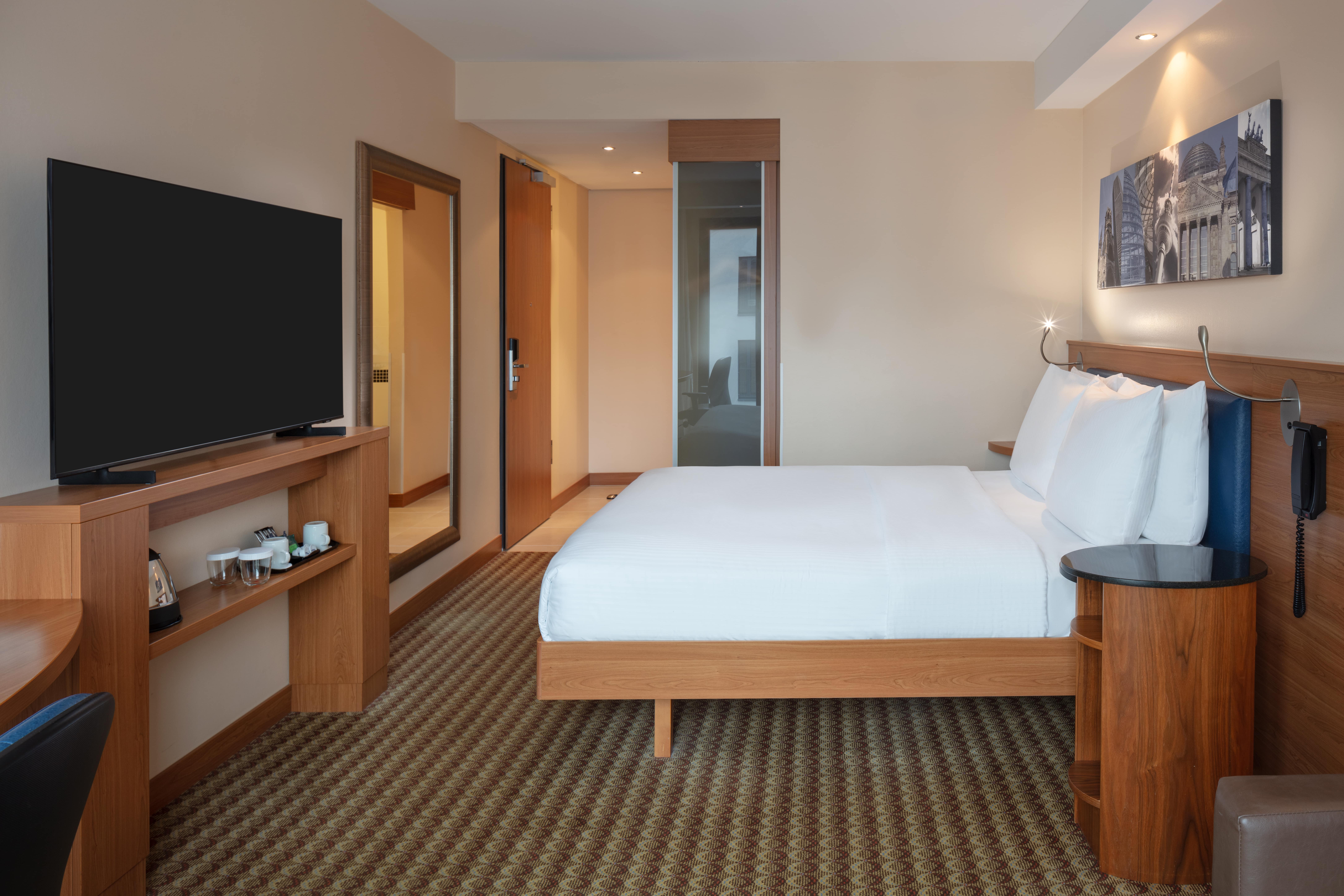 Double Queen Size Bed