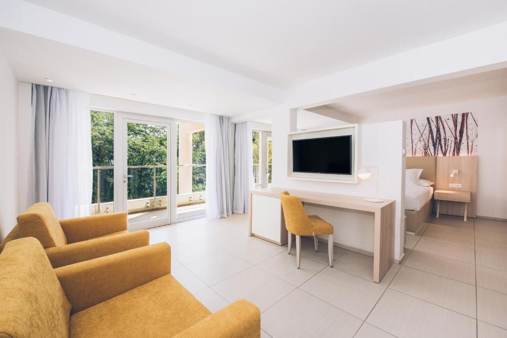 Junior Suite Garden View