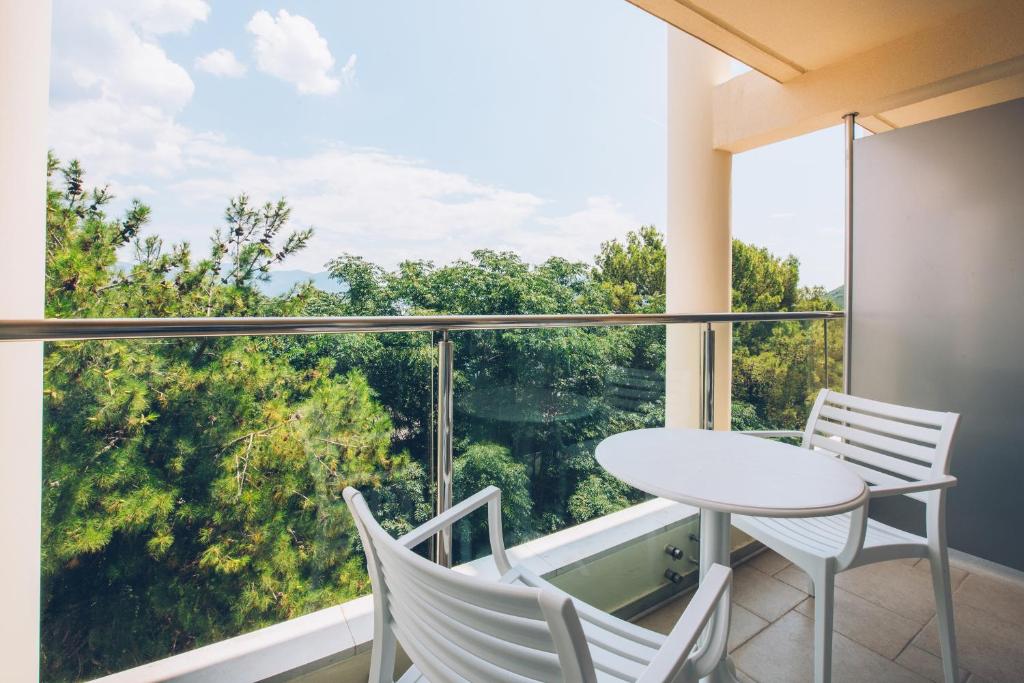 Double Single Garden View