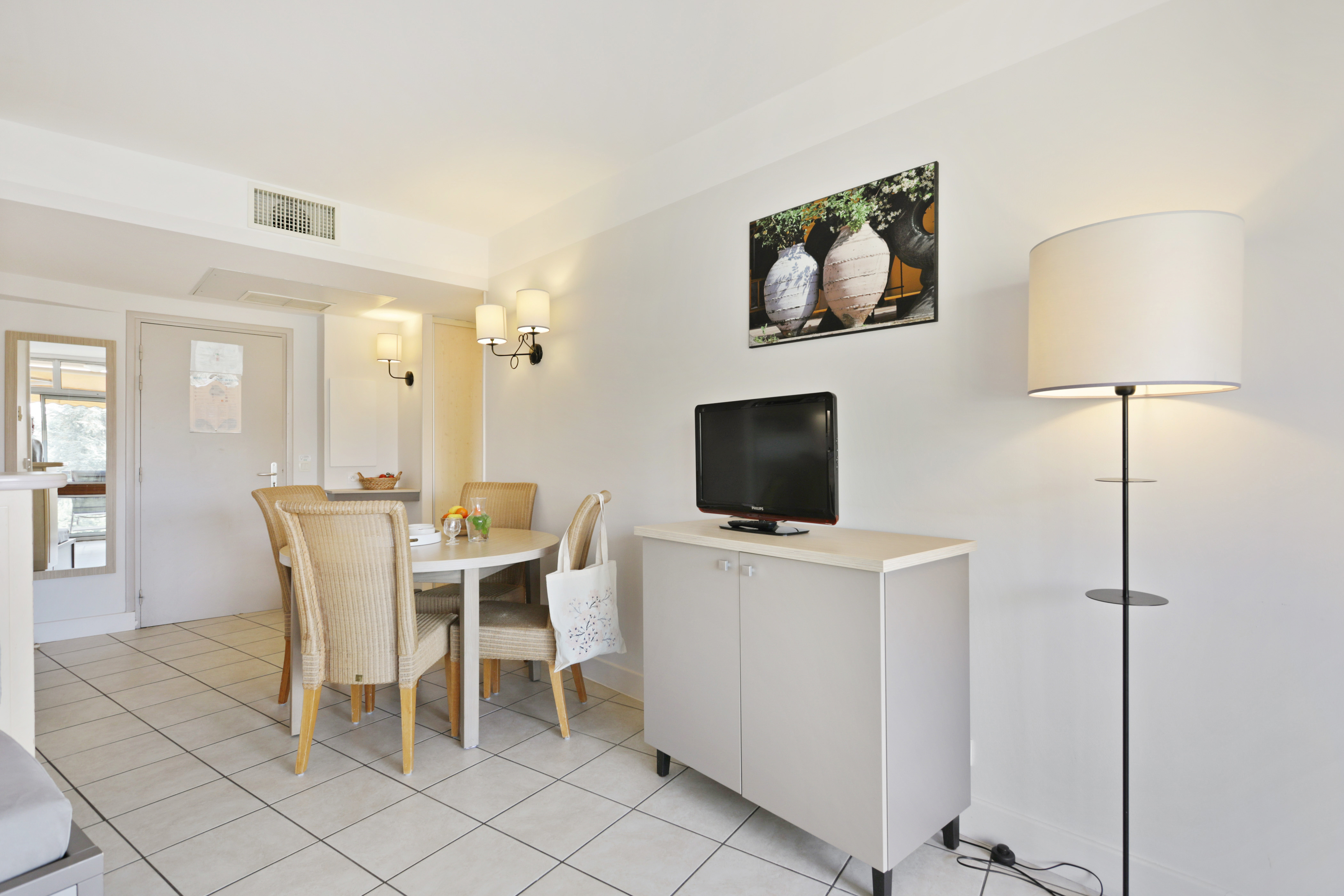 Apartment Capacity 6