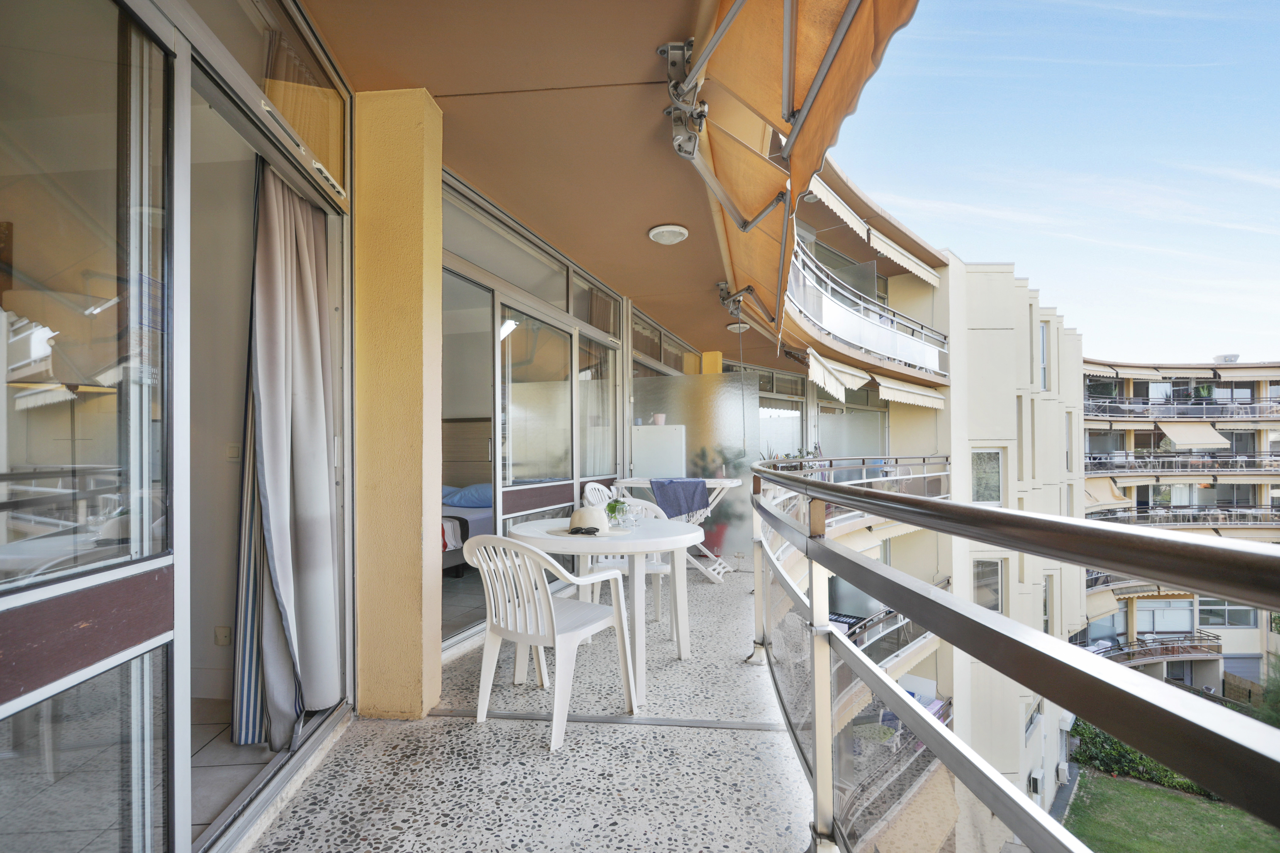 Apartment Capacity 6