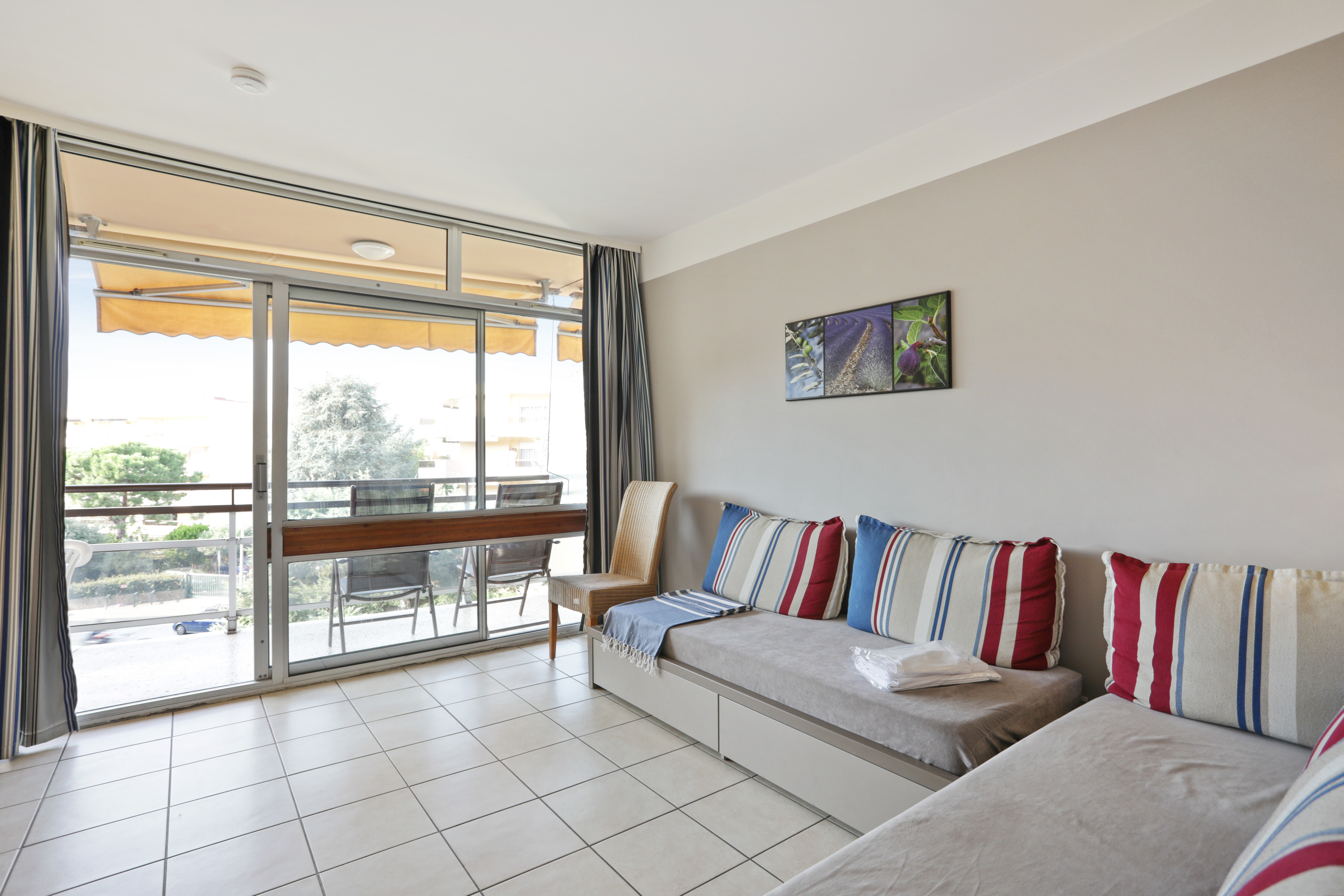 Apartment Capacity 6