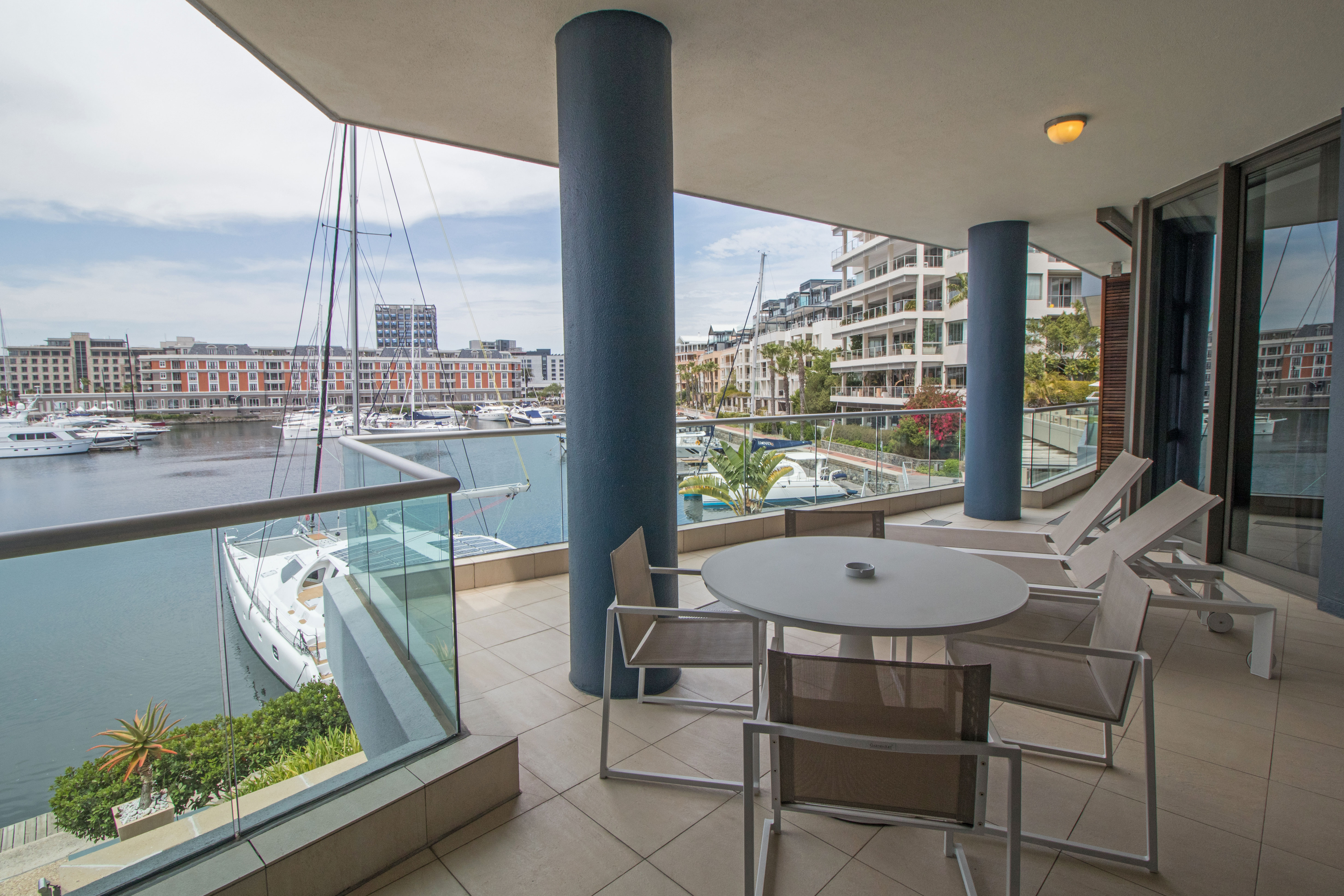 Apartment Deluxe One Bedroom