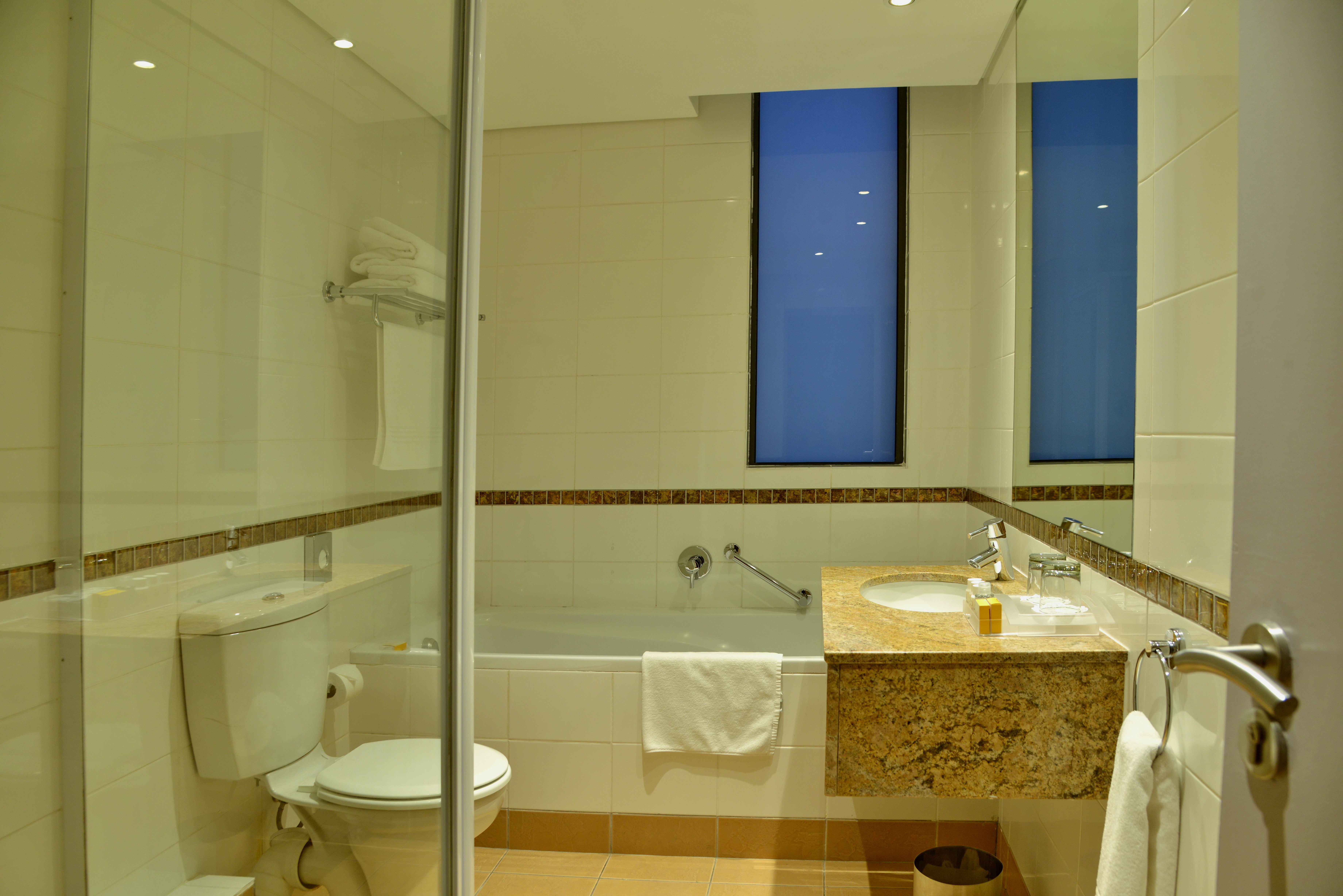 Single Deluxe King Bed