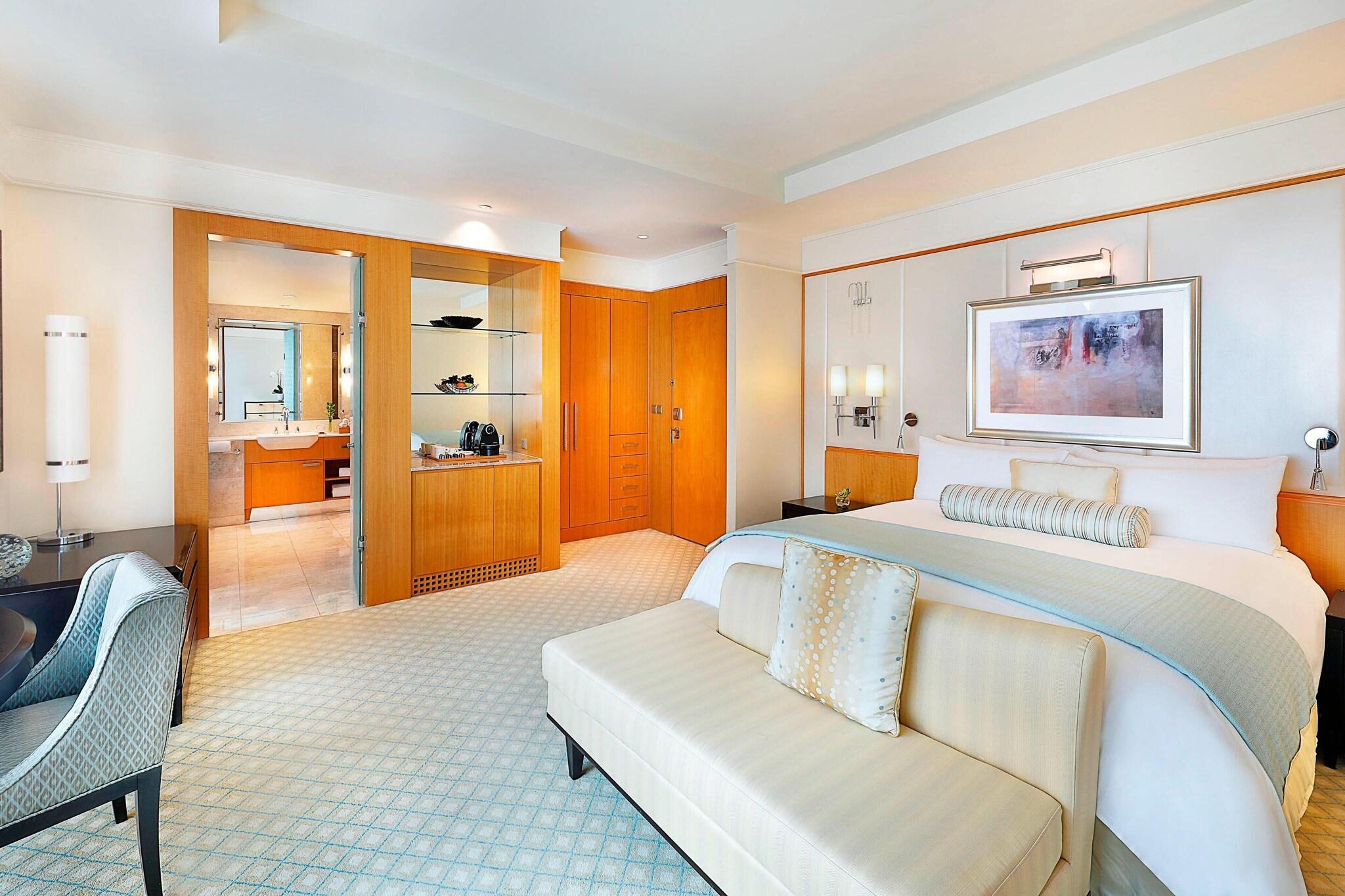 Double Club King Bed