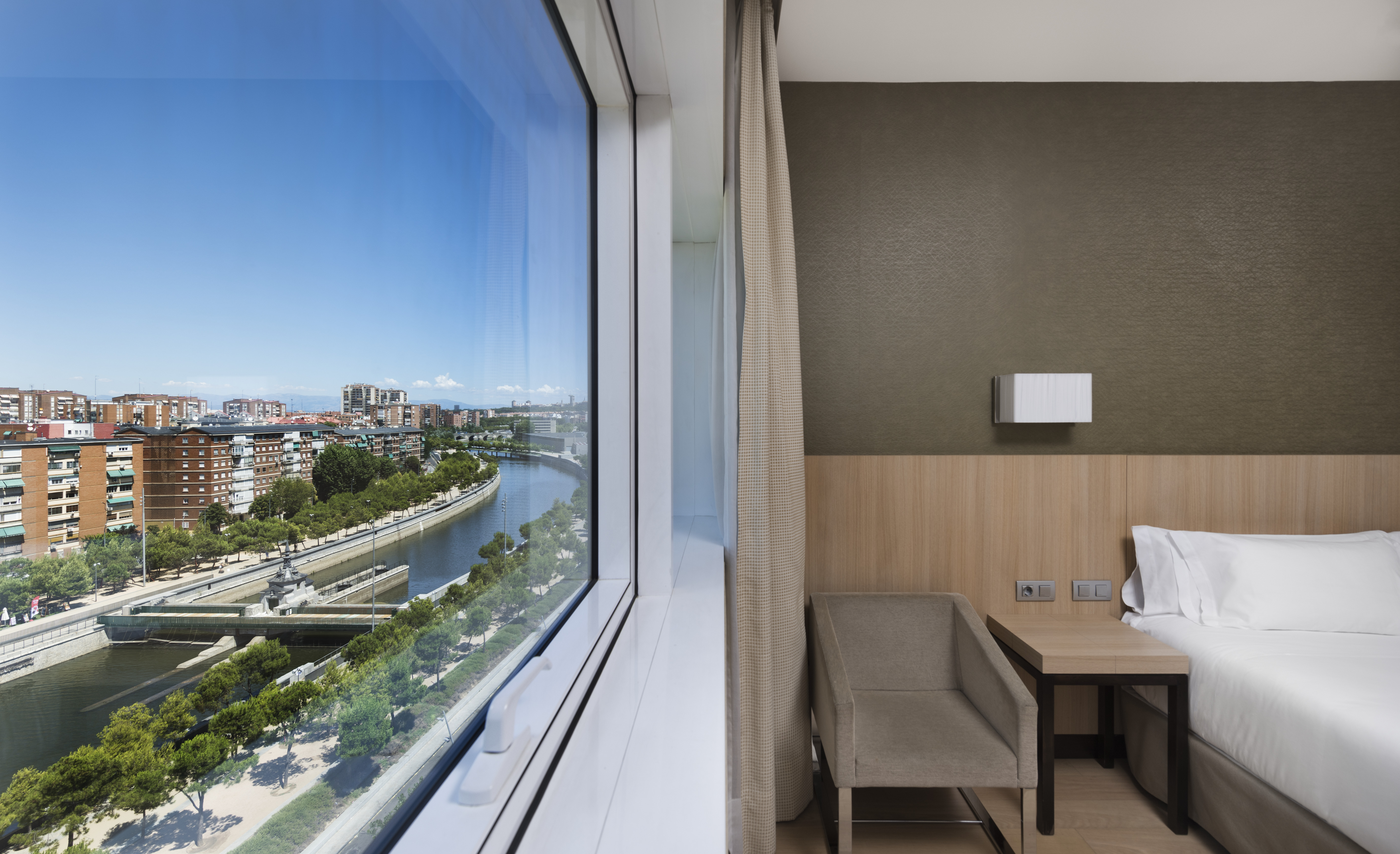 Double Single Superior