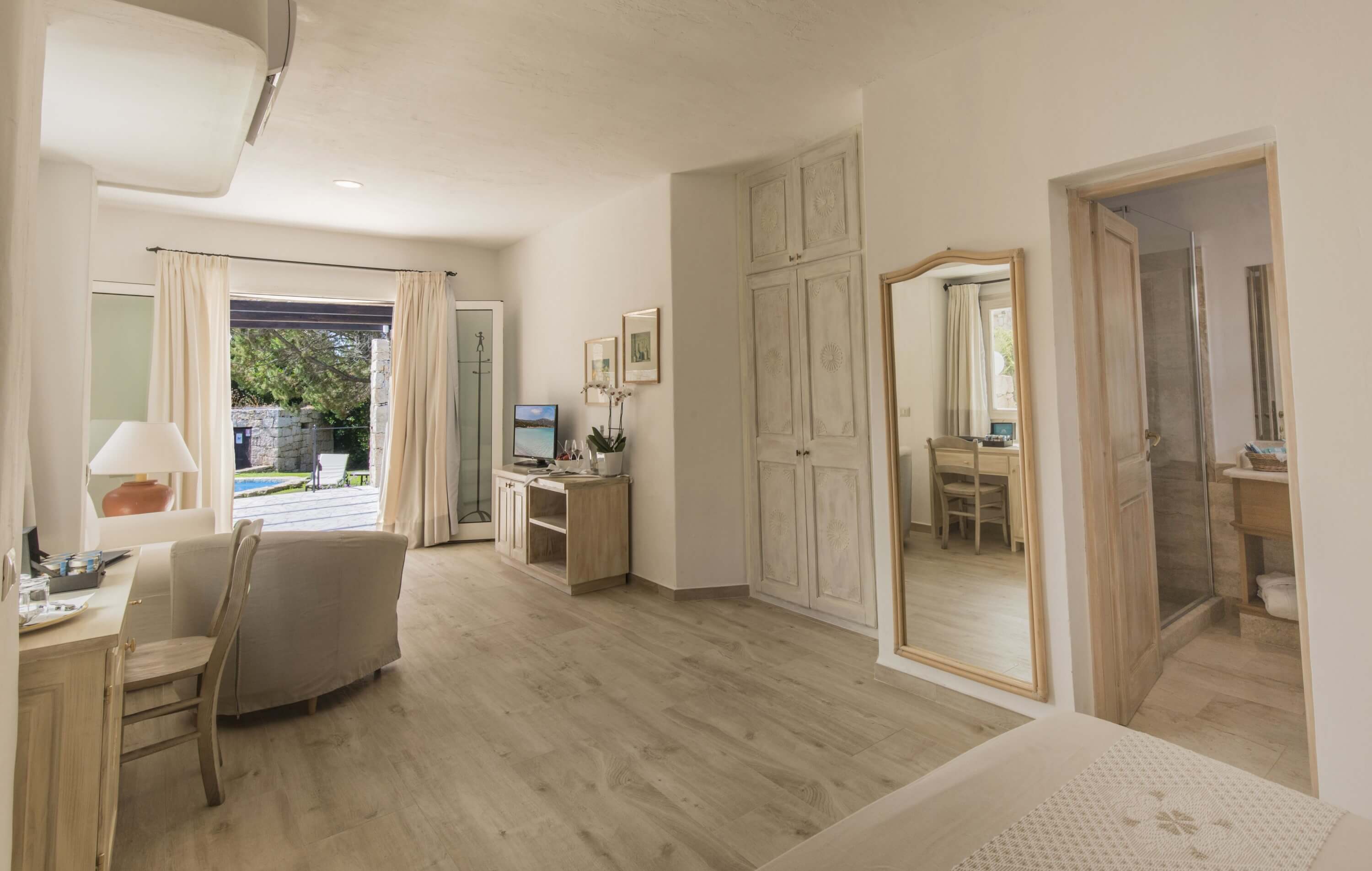 Junior Suite with Private Pool