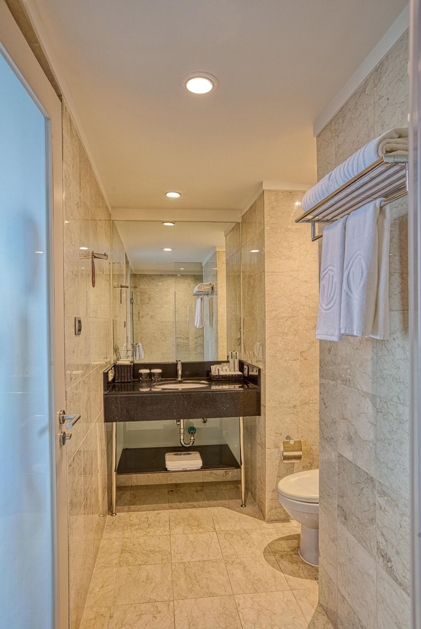 Suite Queen Size Bed