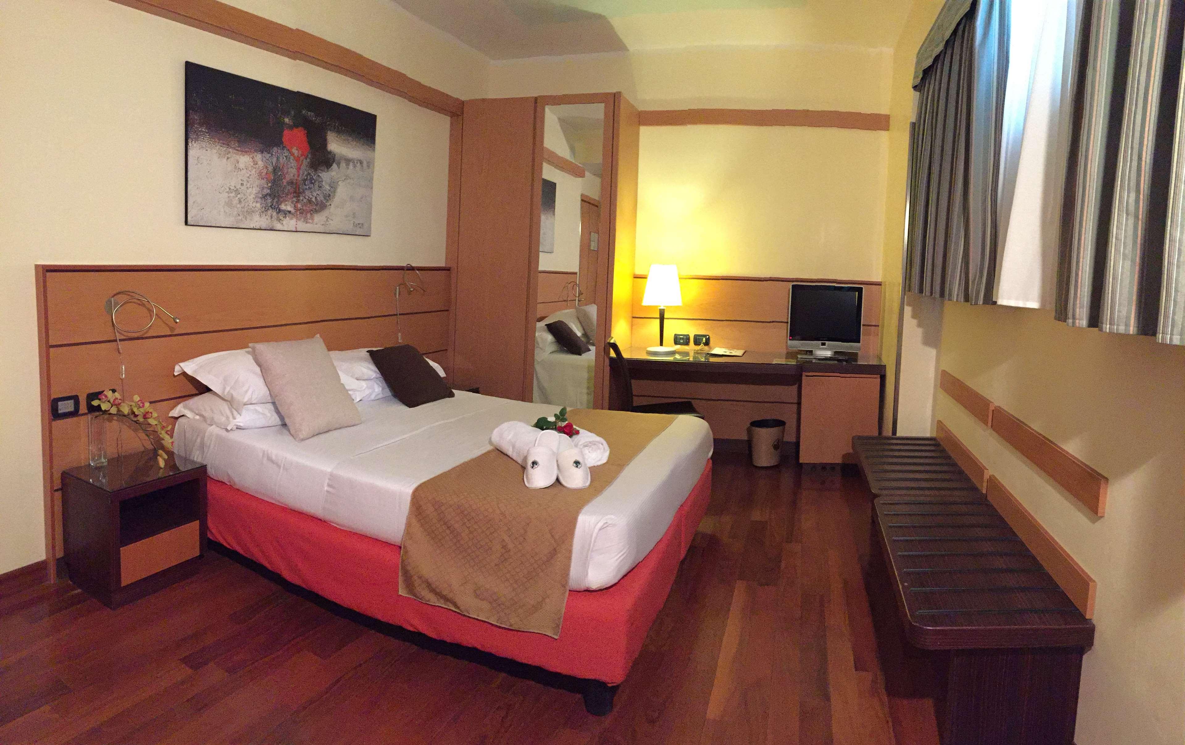 Double Queen Size Bed