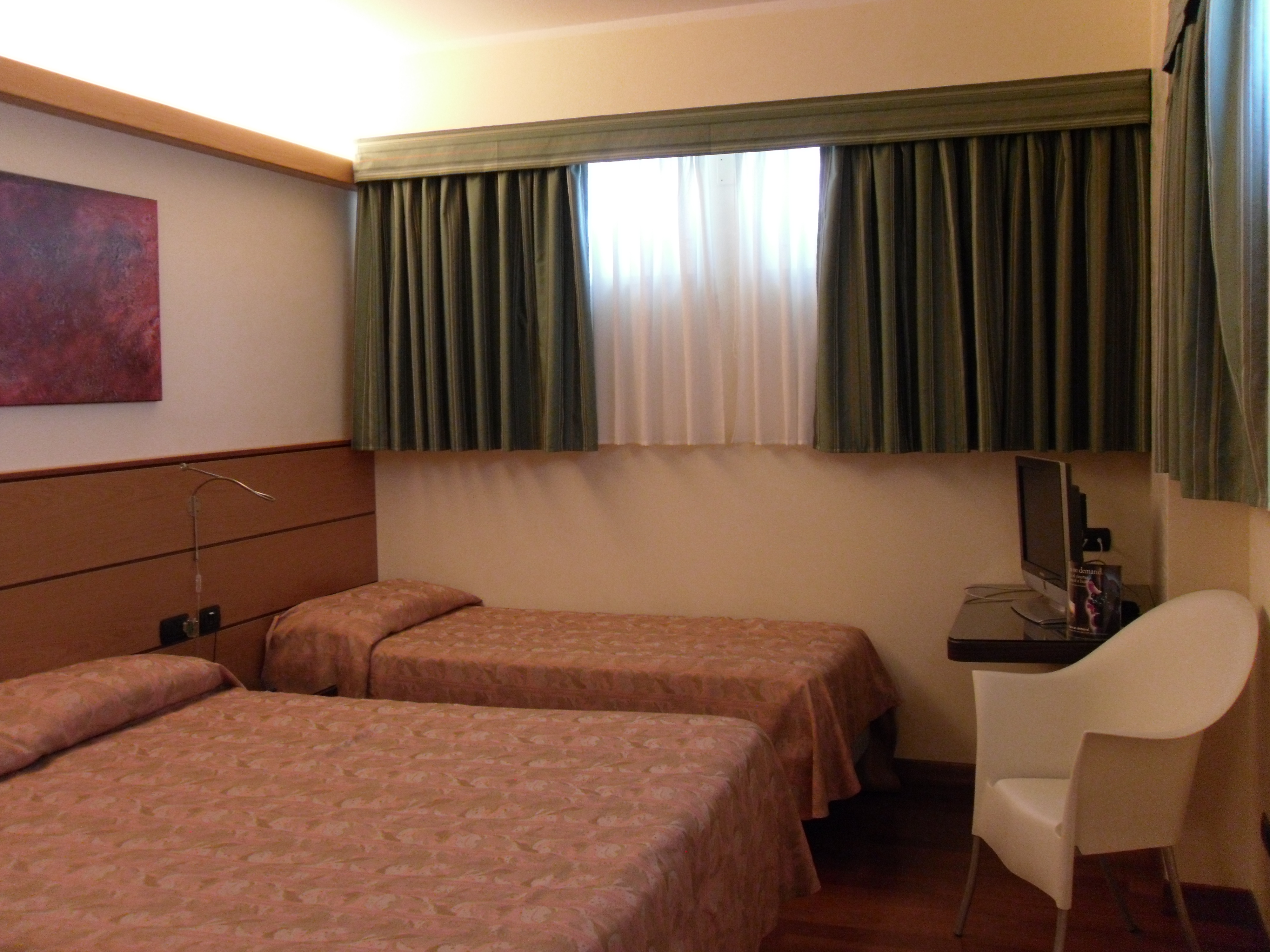 Double Queen Size Bed