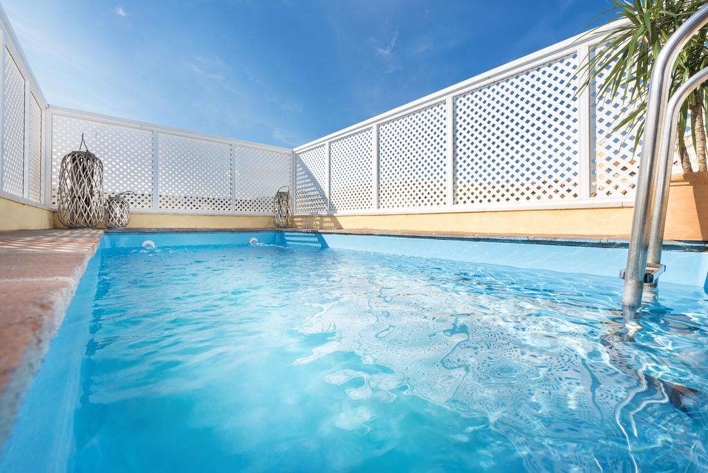 Apartment Three Bedrooms with Private Pool