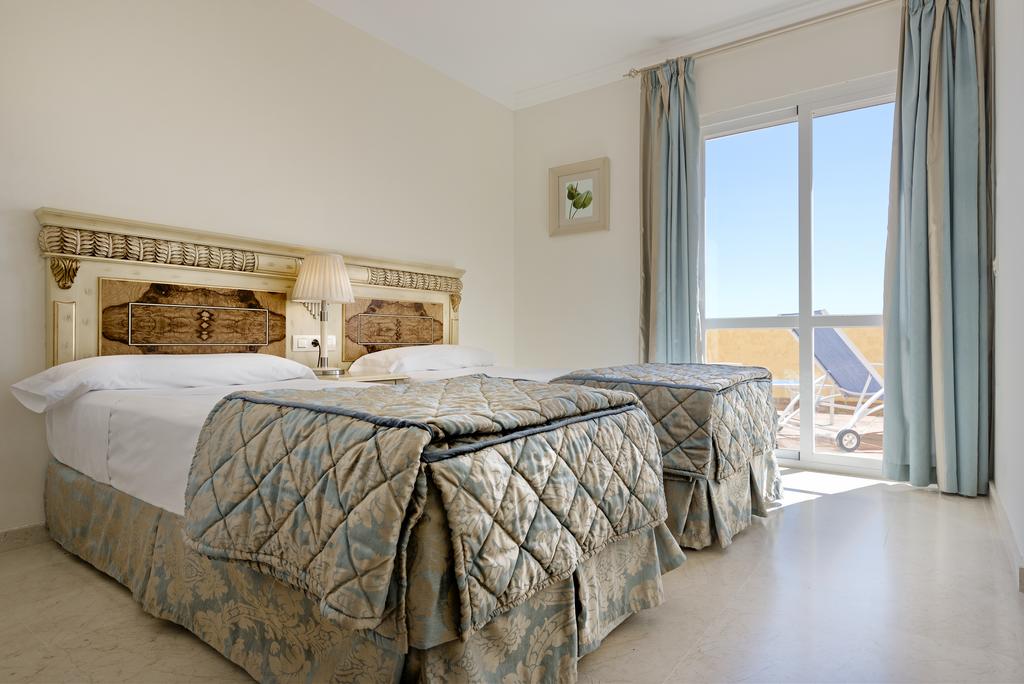 Apartment Three Bedrooms with Private Pool