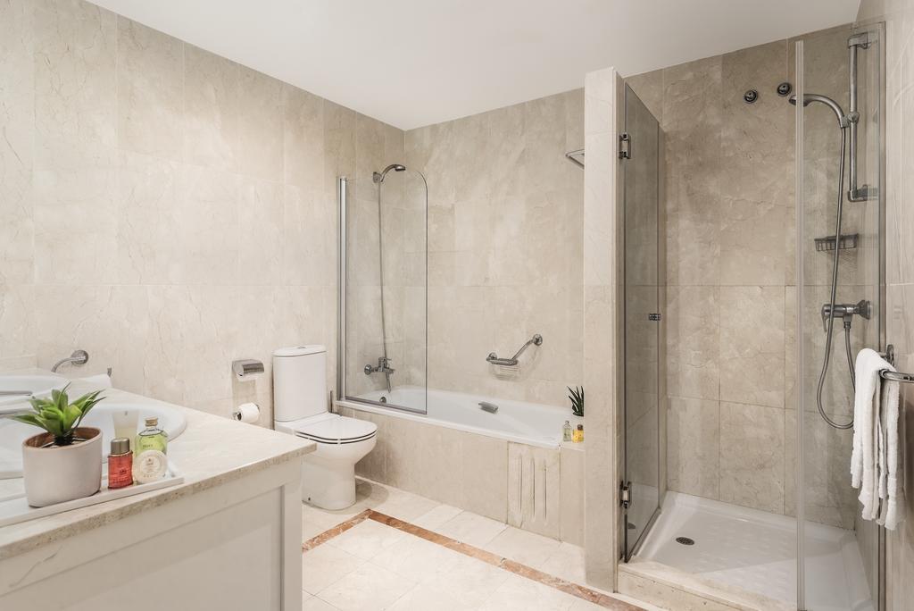 Apartment Three Bedrooms with Private Pool