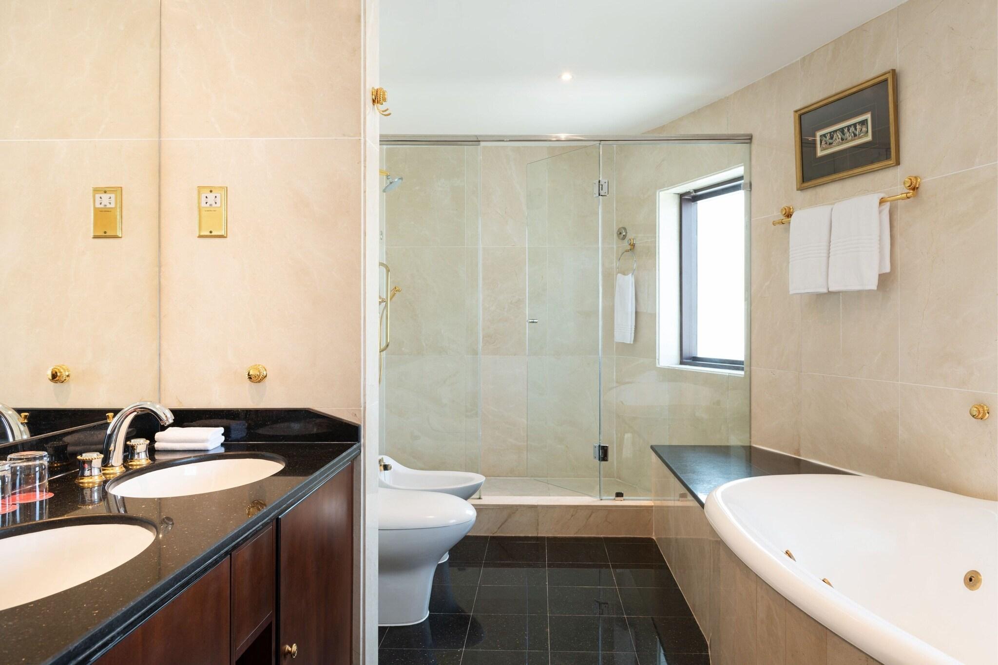 Suite with Double Bed