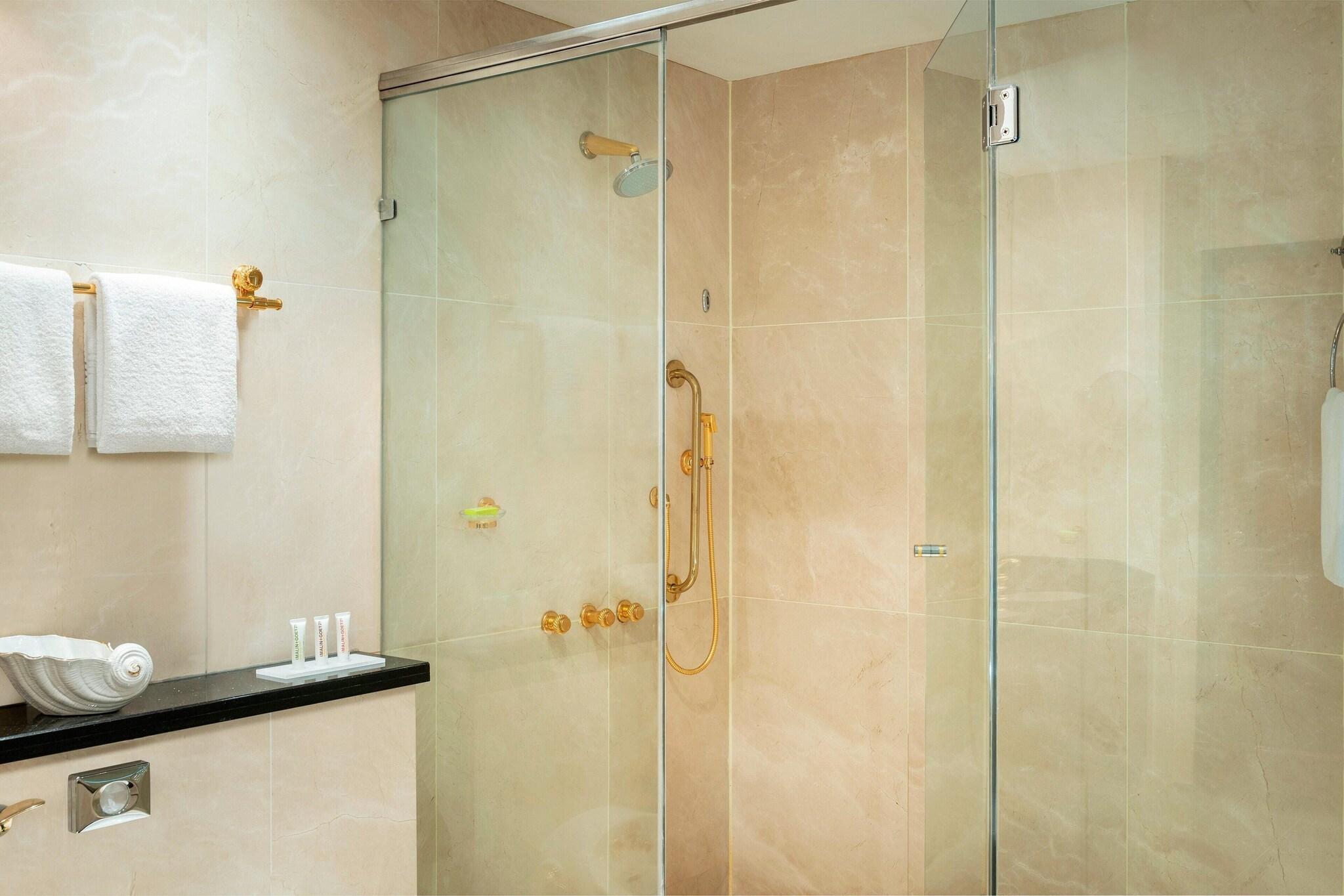 Suite Executive King Bed