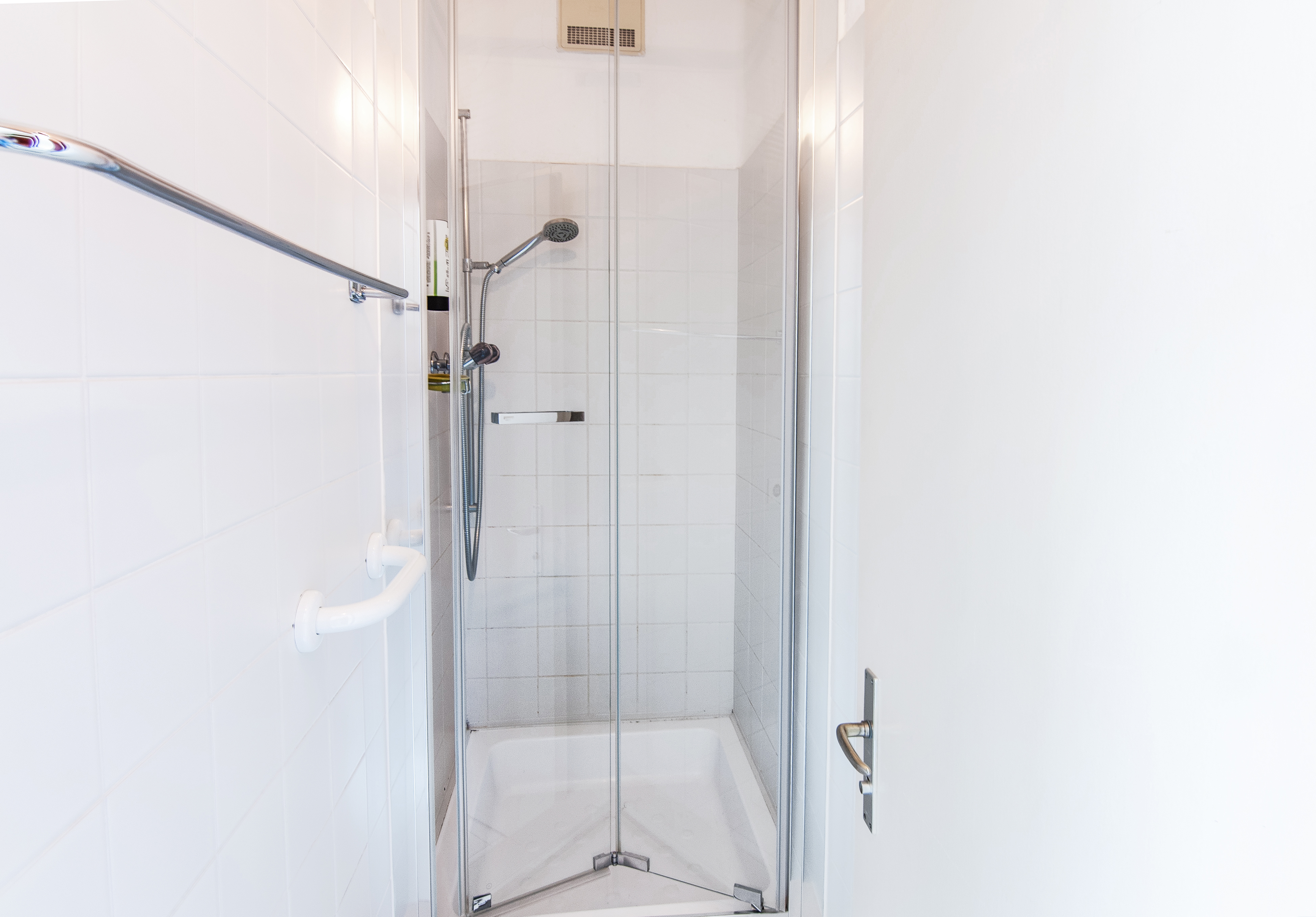 Single Shared Internal Bathroom