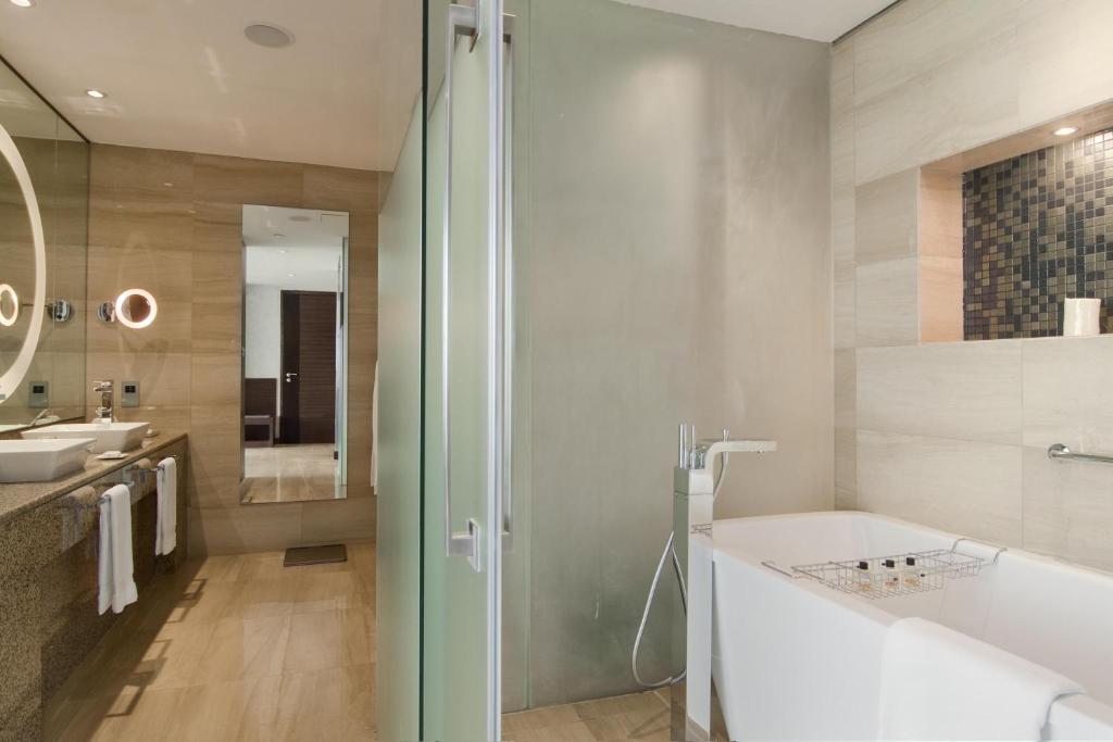 Suite with Kitchenette