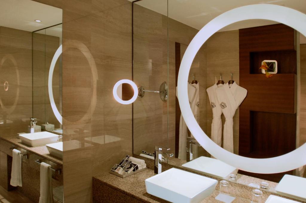 Suite with Kitchenette