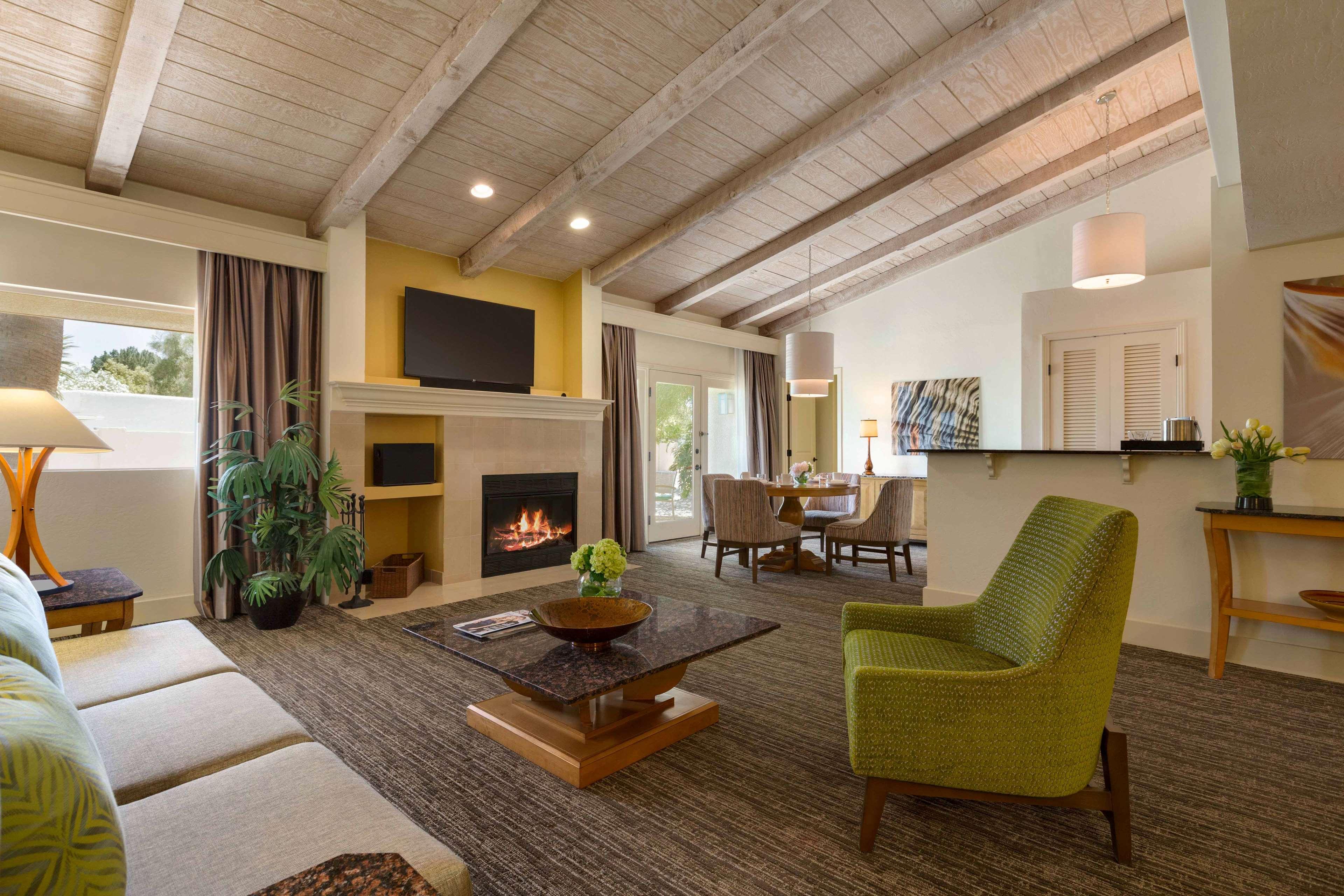 Villa Accessible King Size Bed