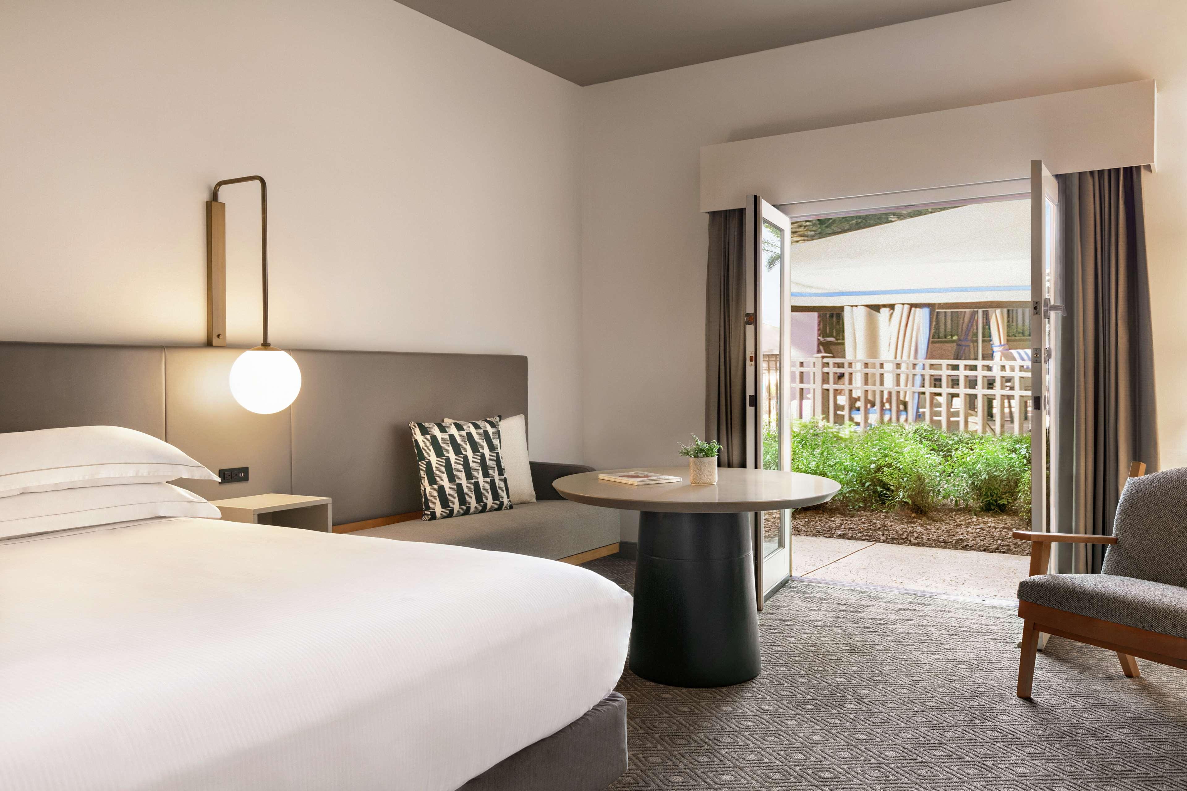 Double King Bed Non Smoking