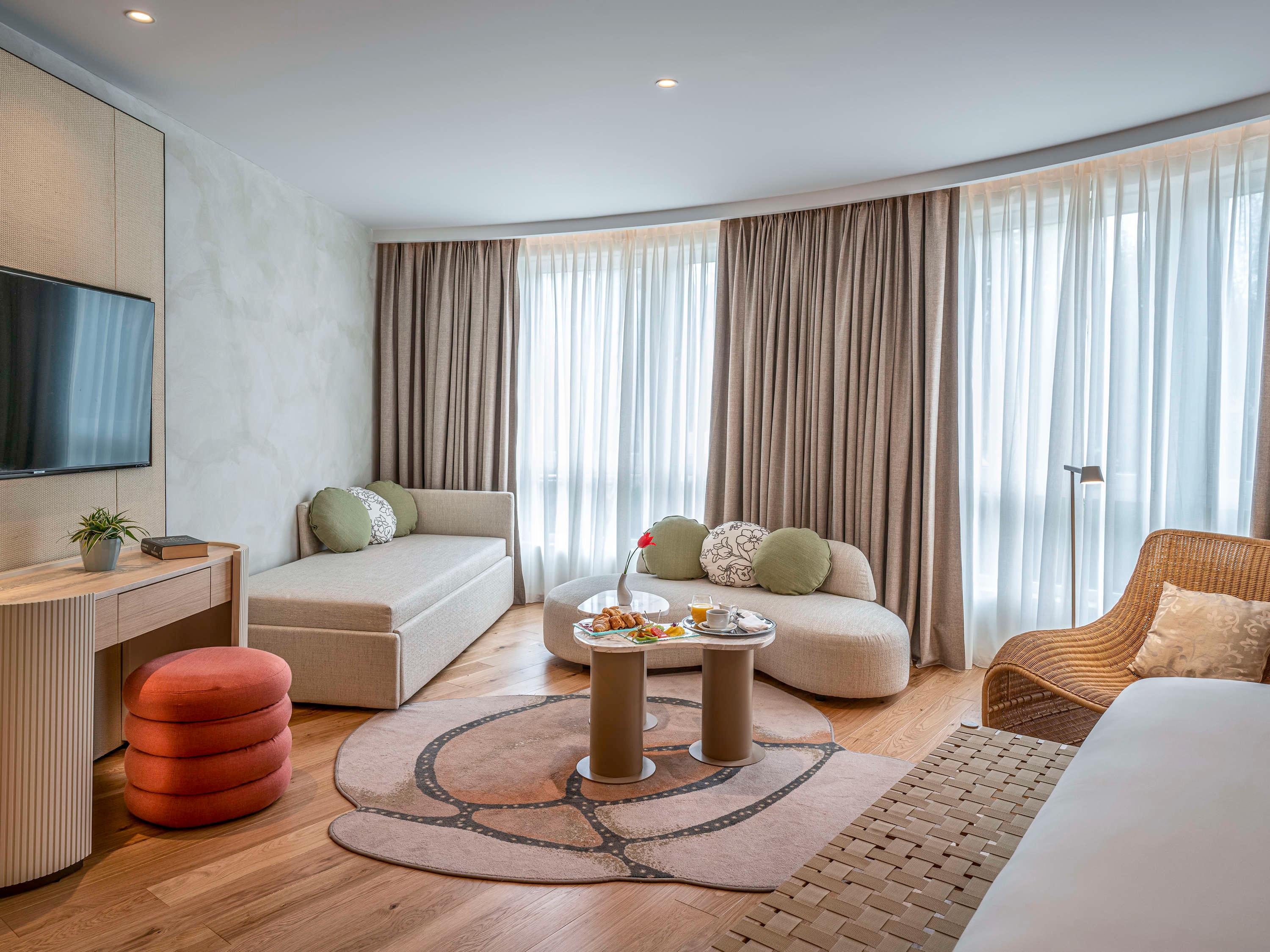 Double King Size Bed