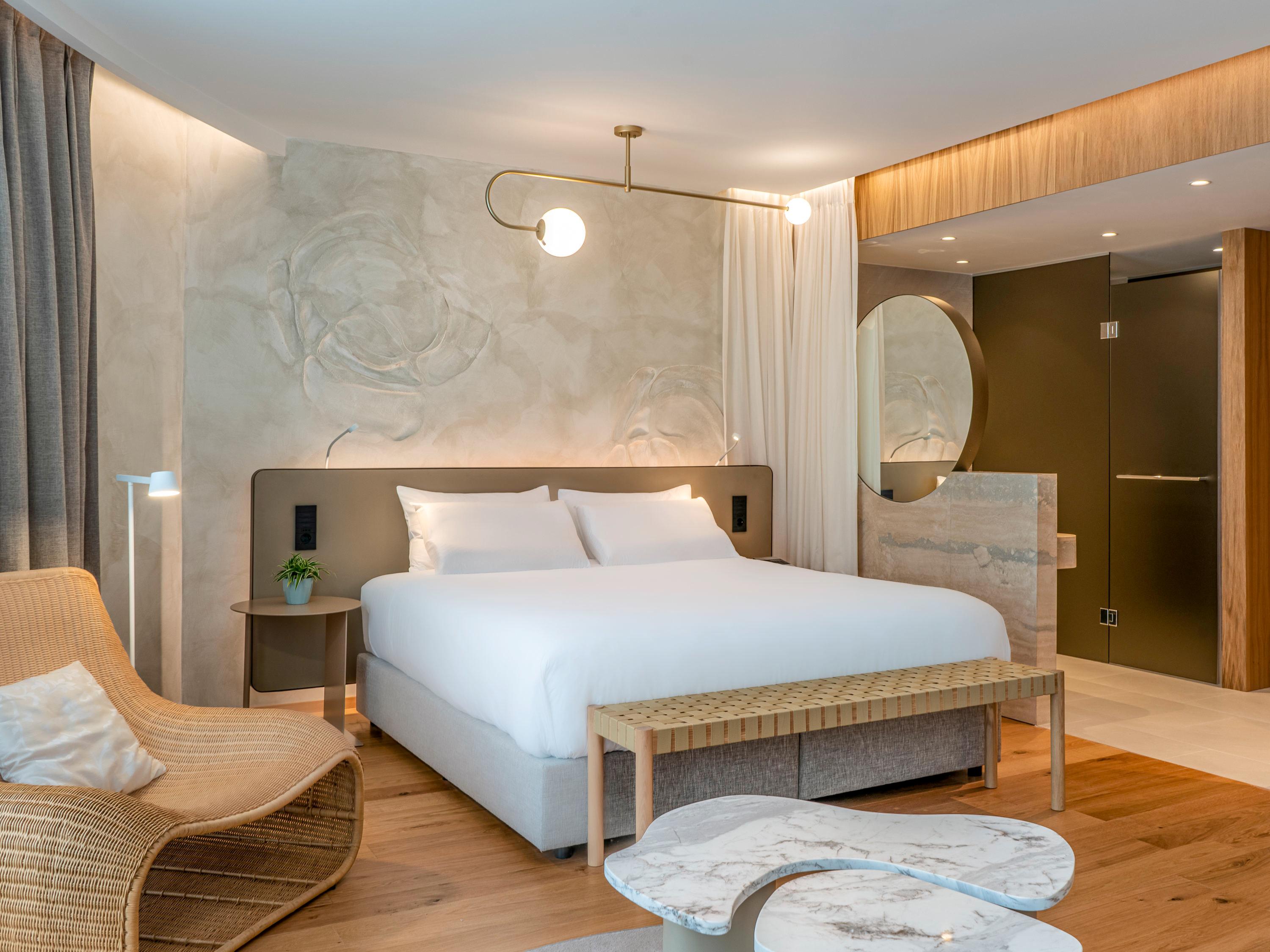 Double King Size Bed