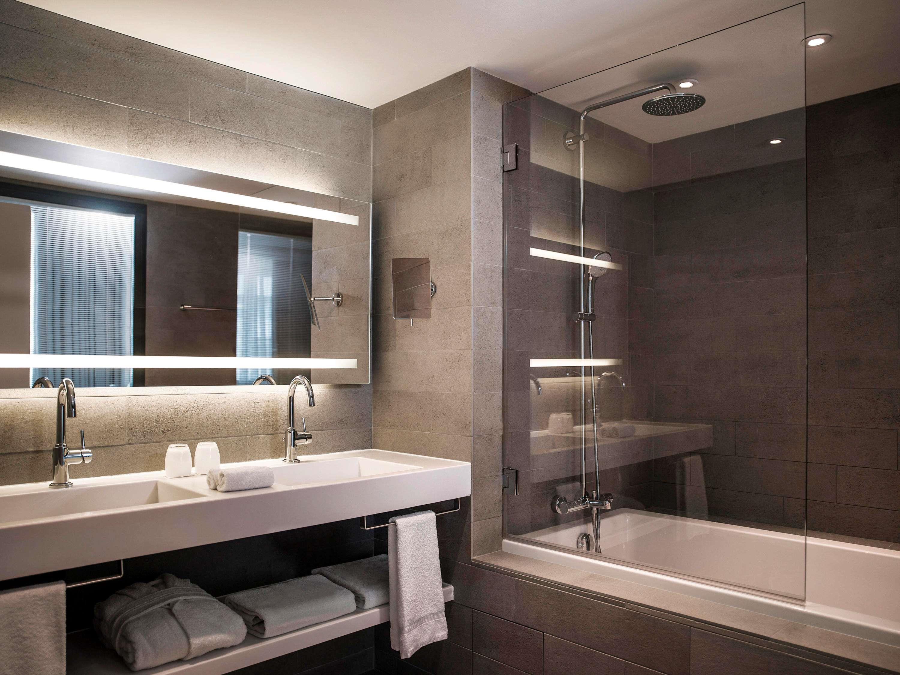 Junior Suite with Views