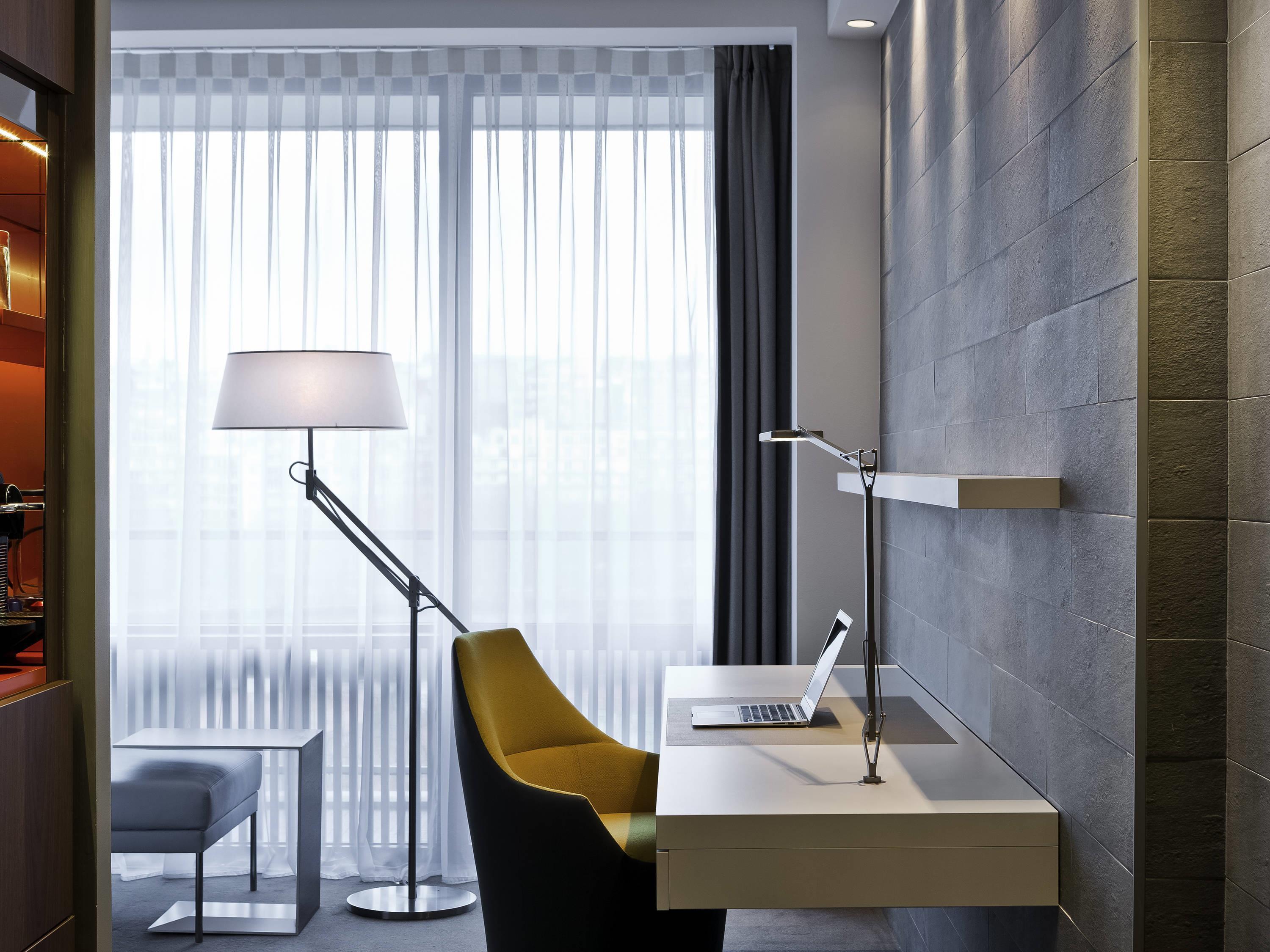 Twin Deluxe with Views