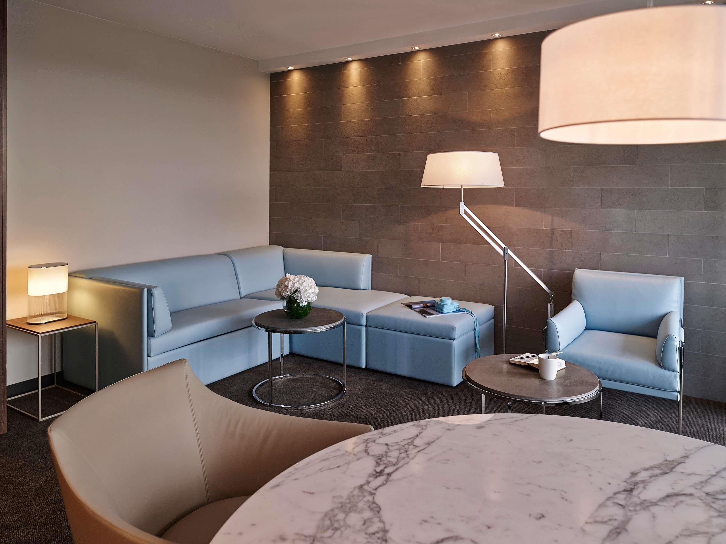 Suite with Balcony with Views