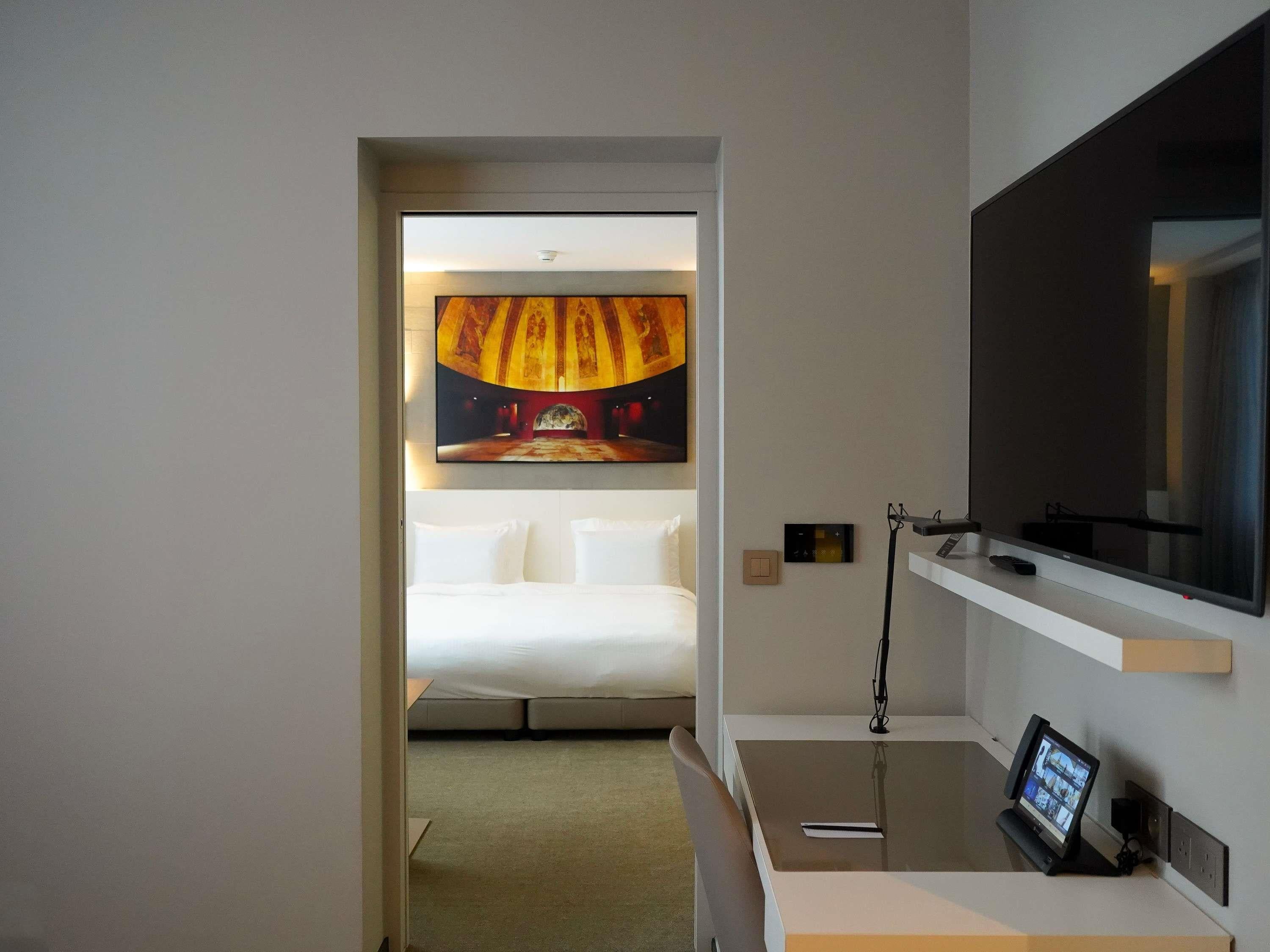 Junior Suite King Size Bed