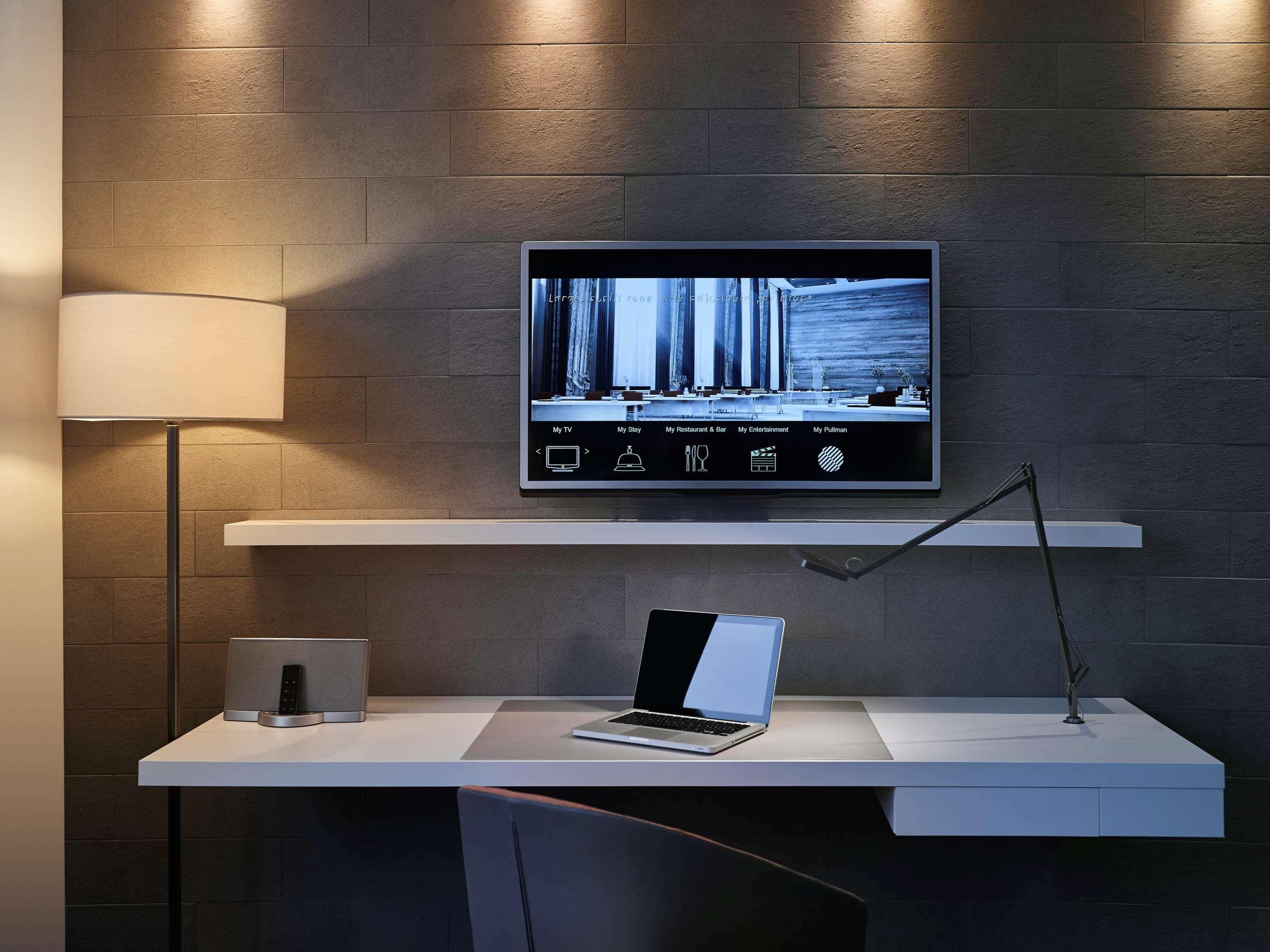 Twin Deluxe with Views