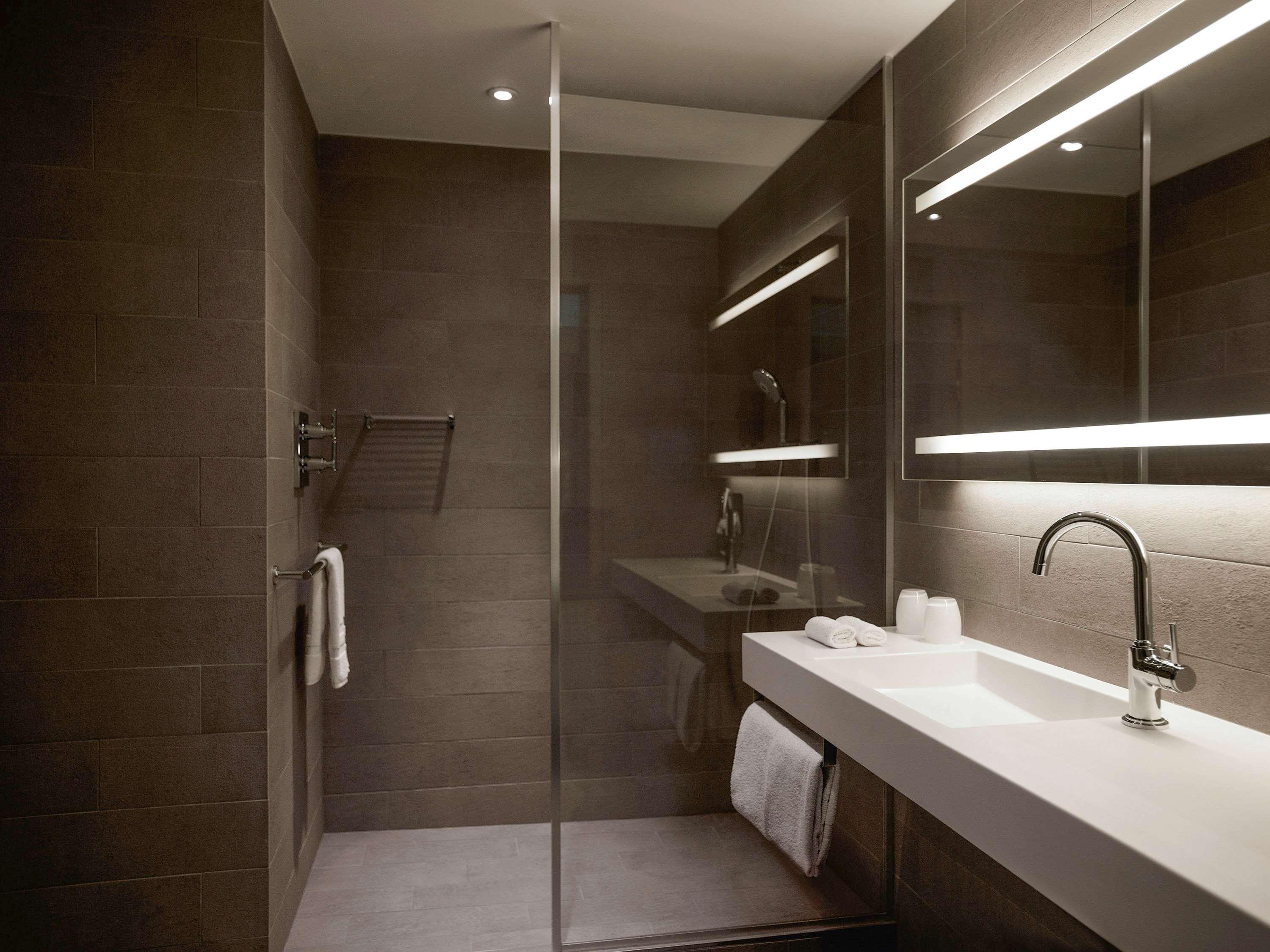 Junior Suite King Size Bed