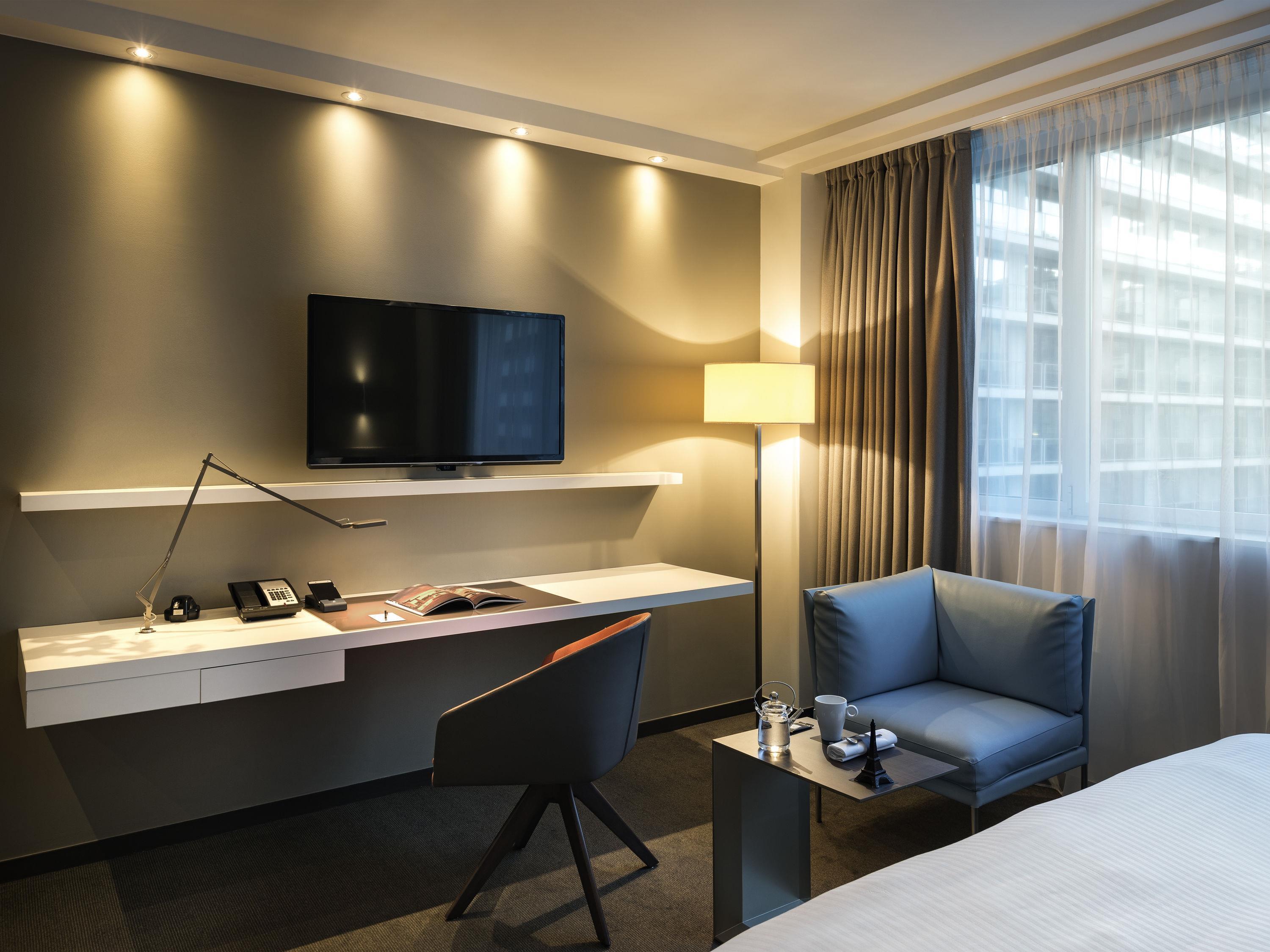 Double Garden View King Bed