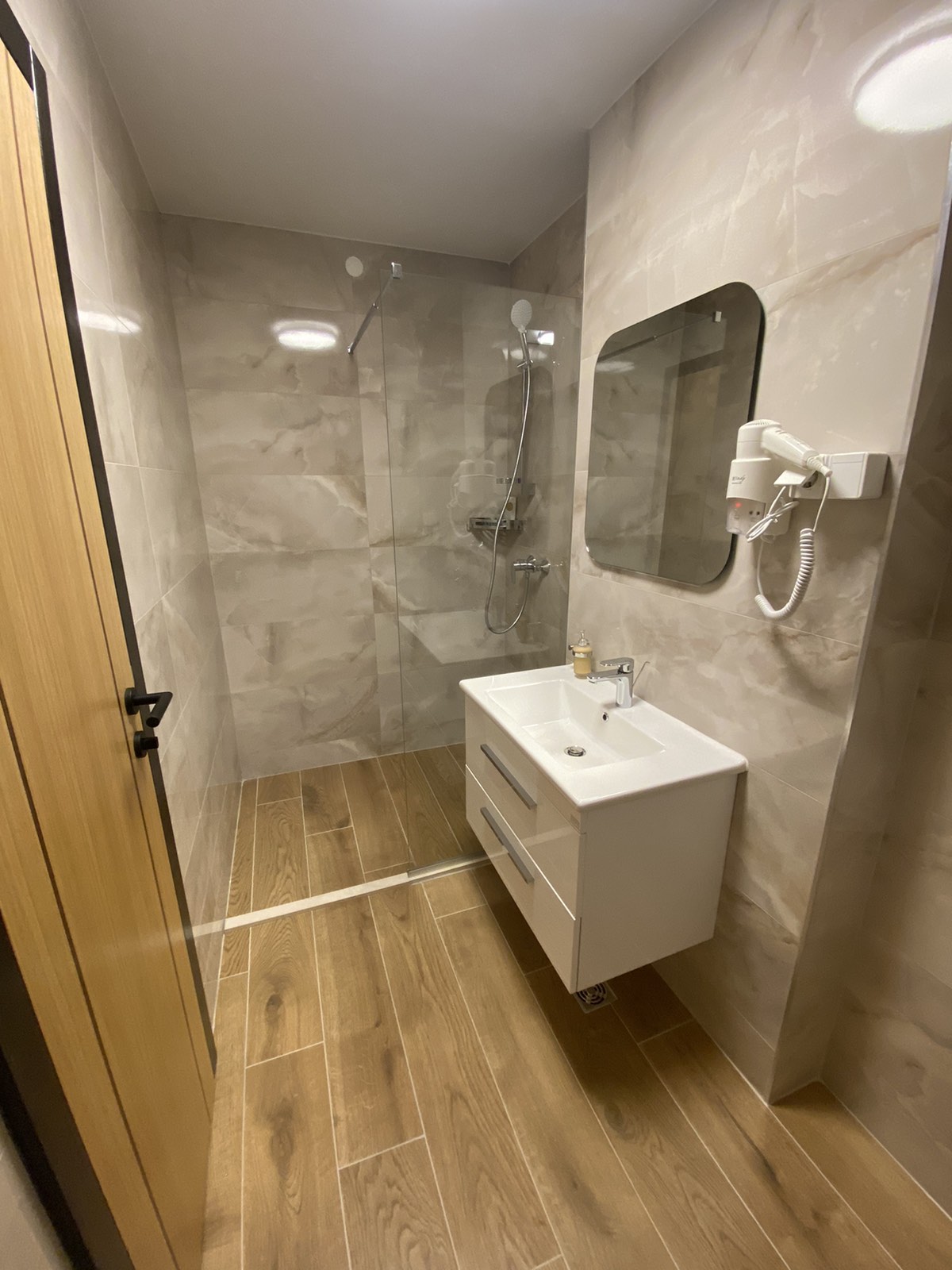 Double Single Superior