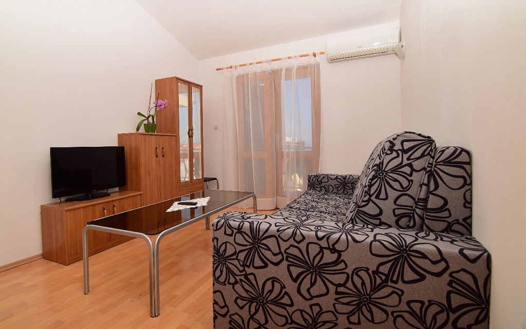 Apartment Capacity 4