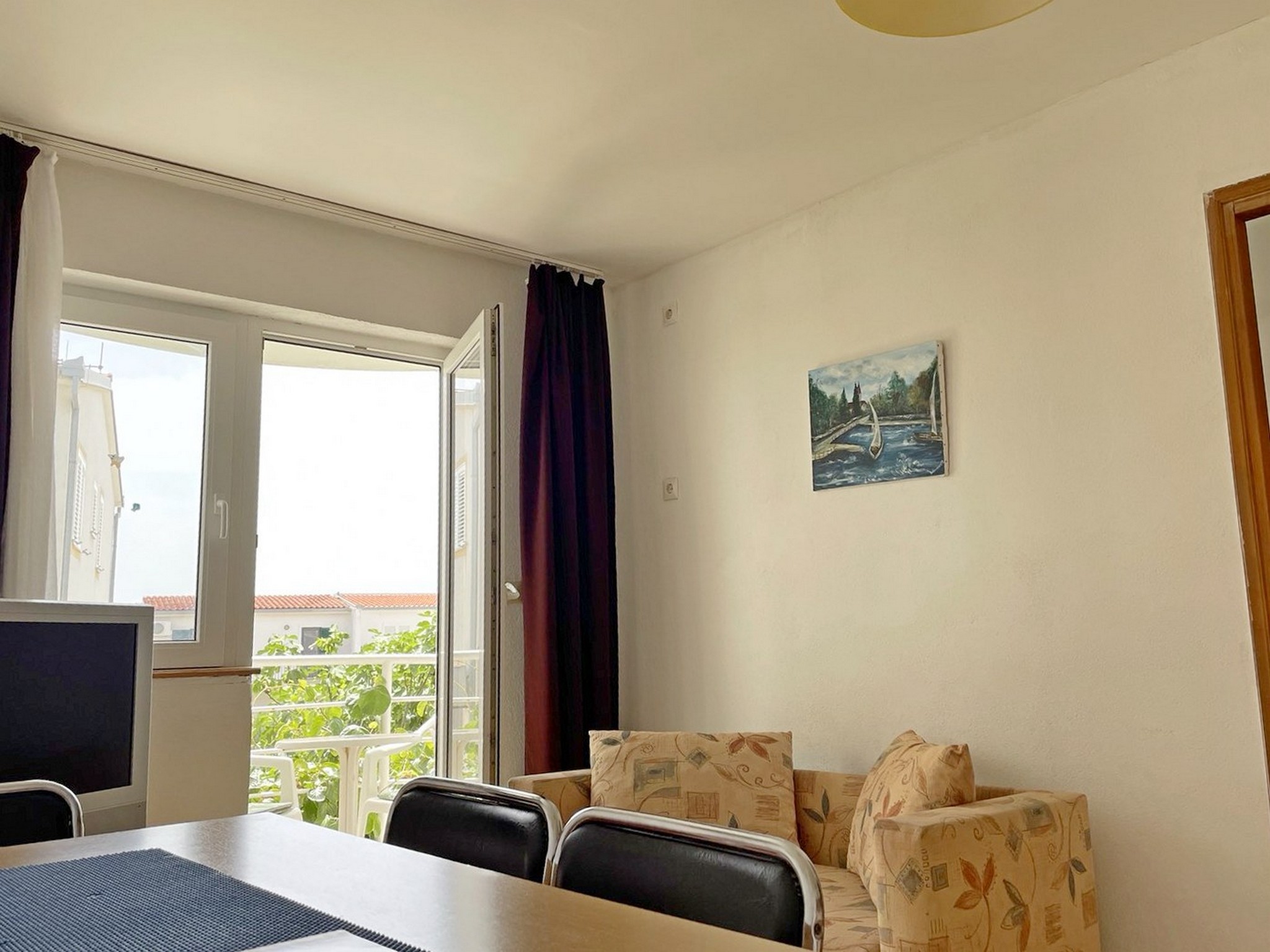 Apartment Capacity 4