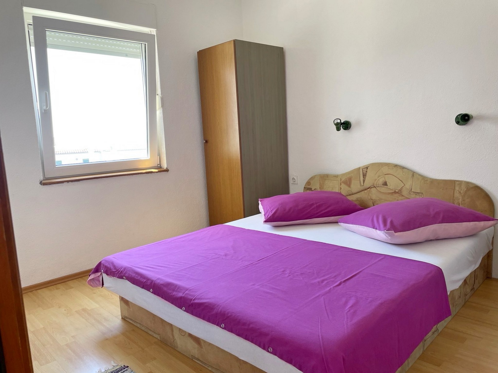 Apartment Capacity 4