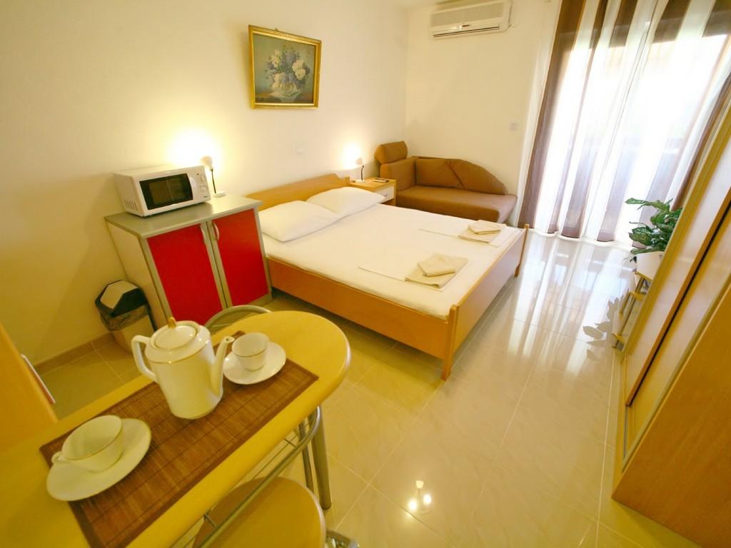 Apartment Capacity 3