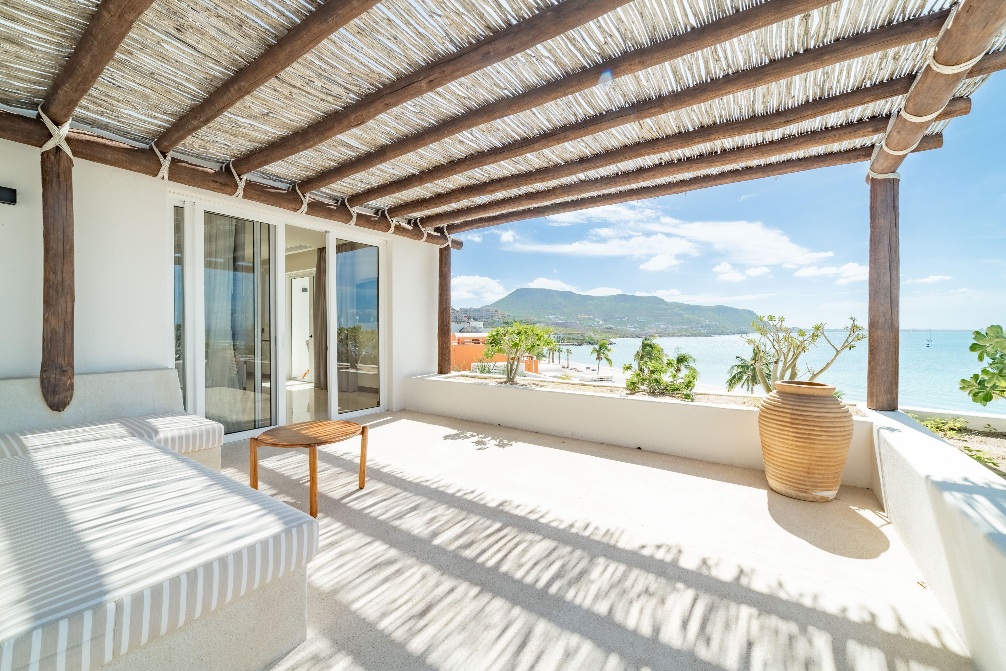 Suite Sea View King Bed