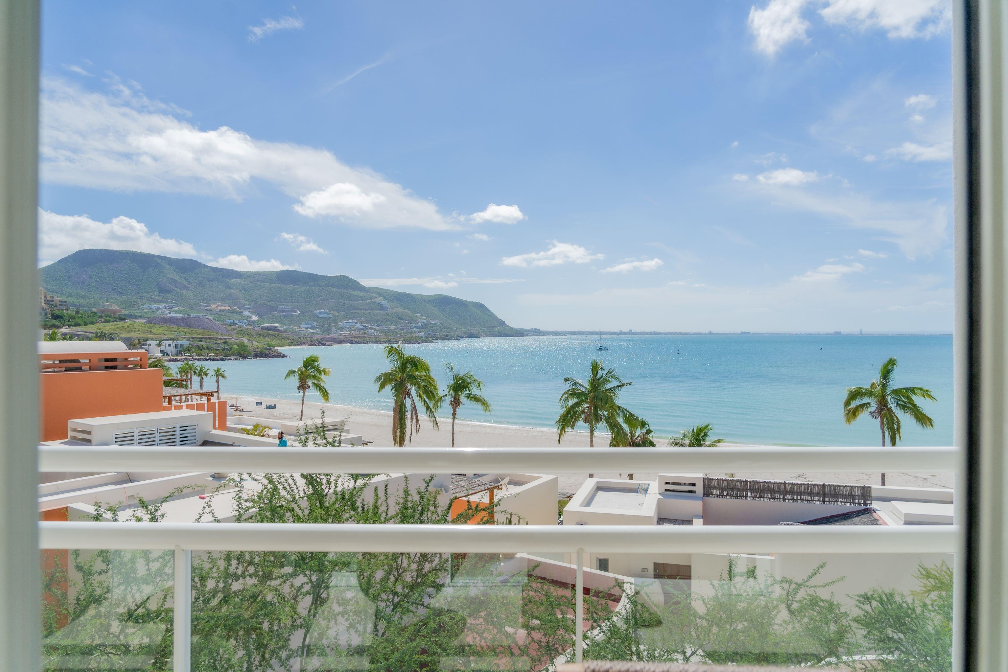 Suite Sea View King Bed