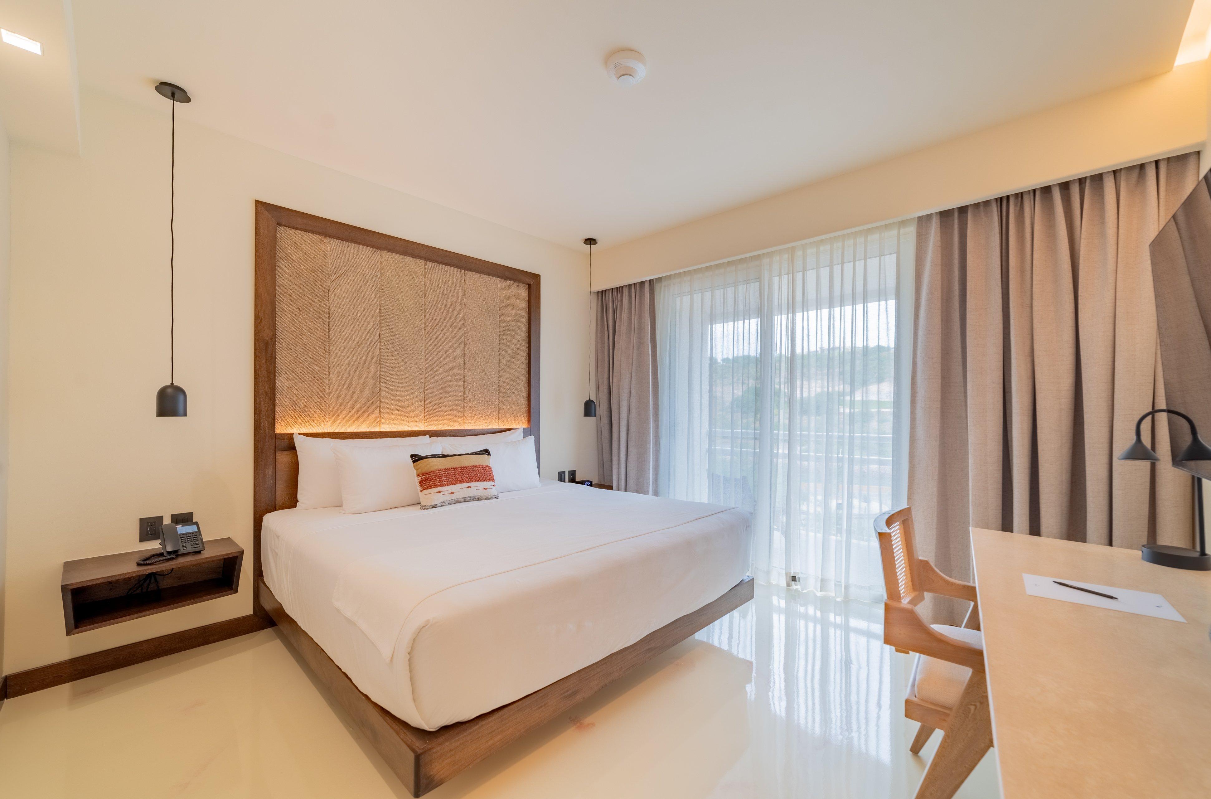 Double Garden View King Bed