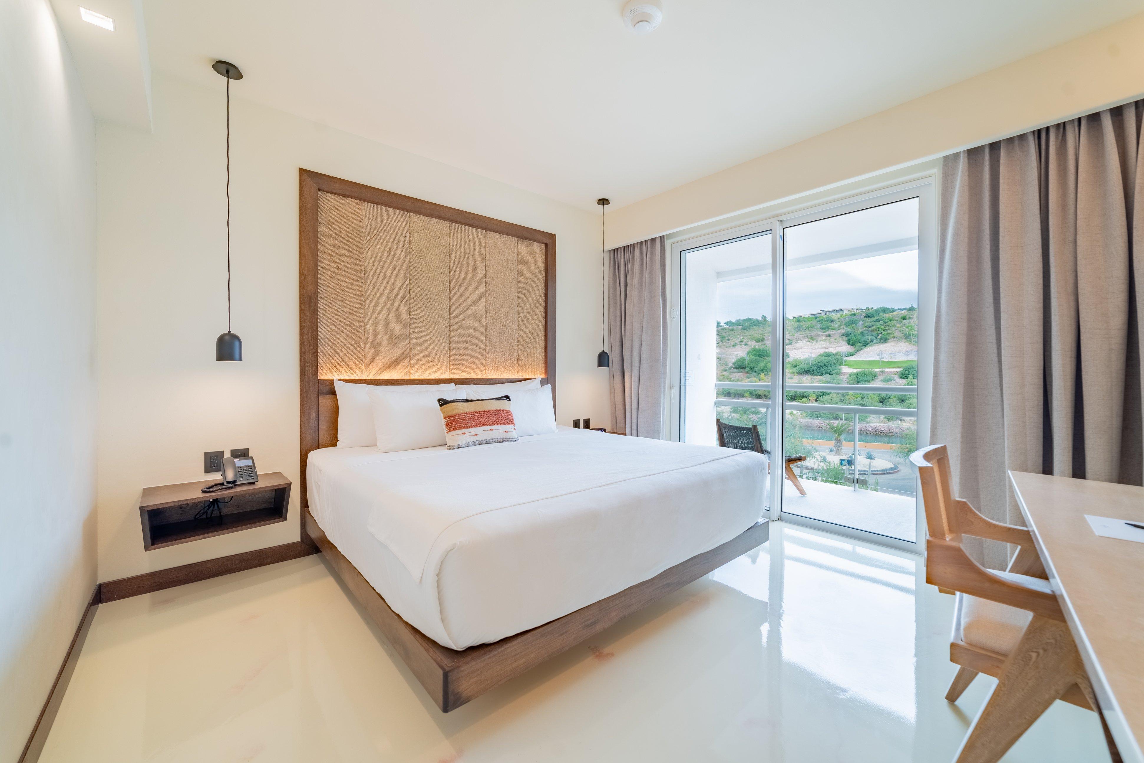 Double Garden View King Bed