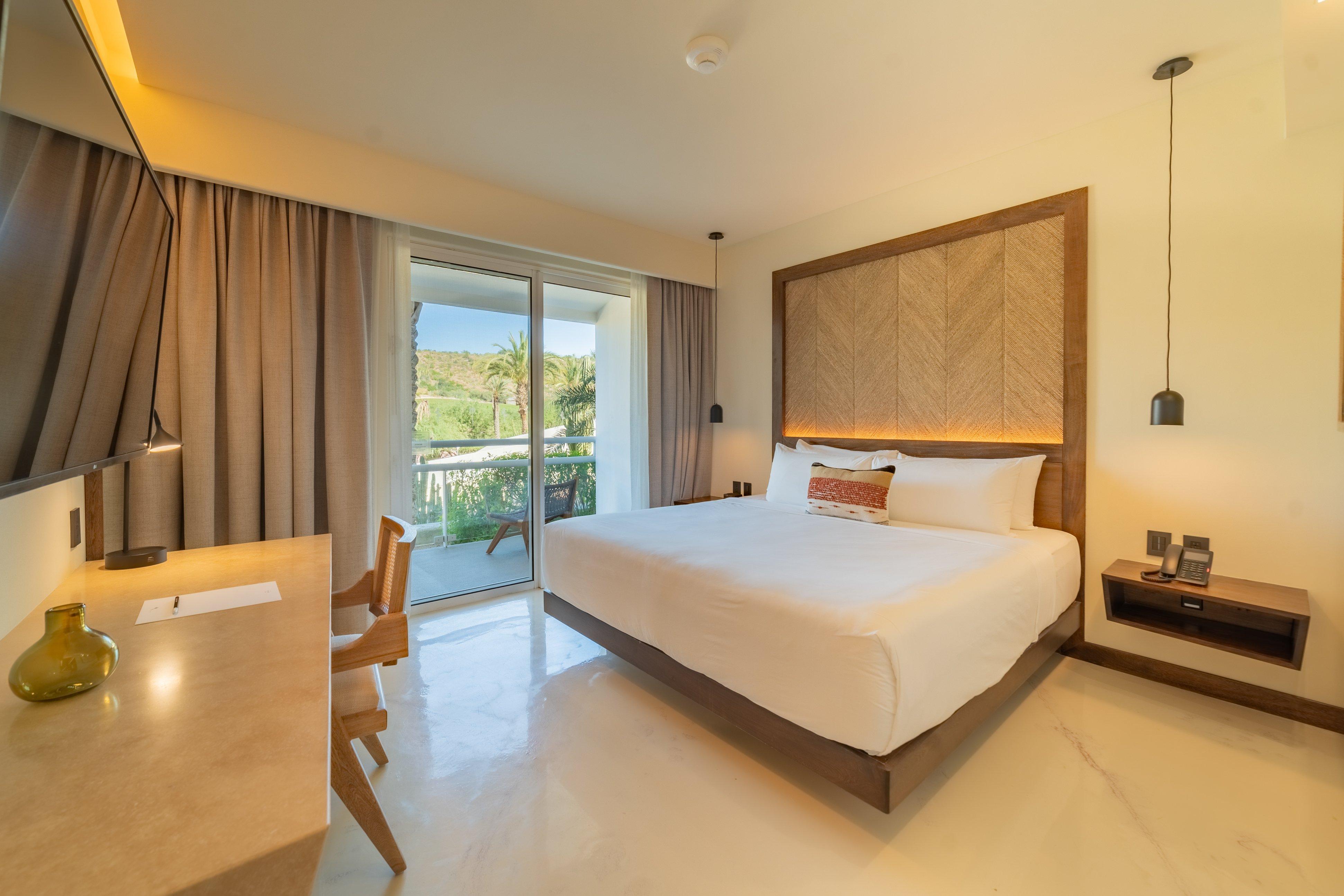 Double Garden View King Bed