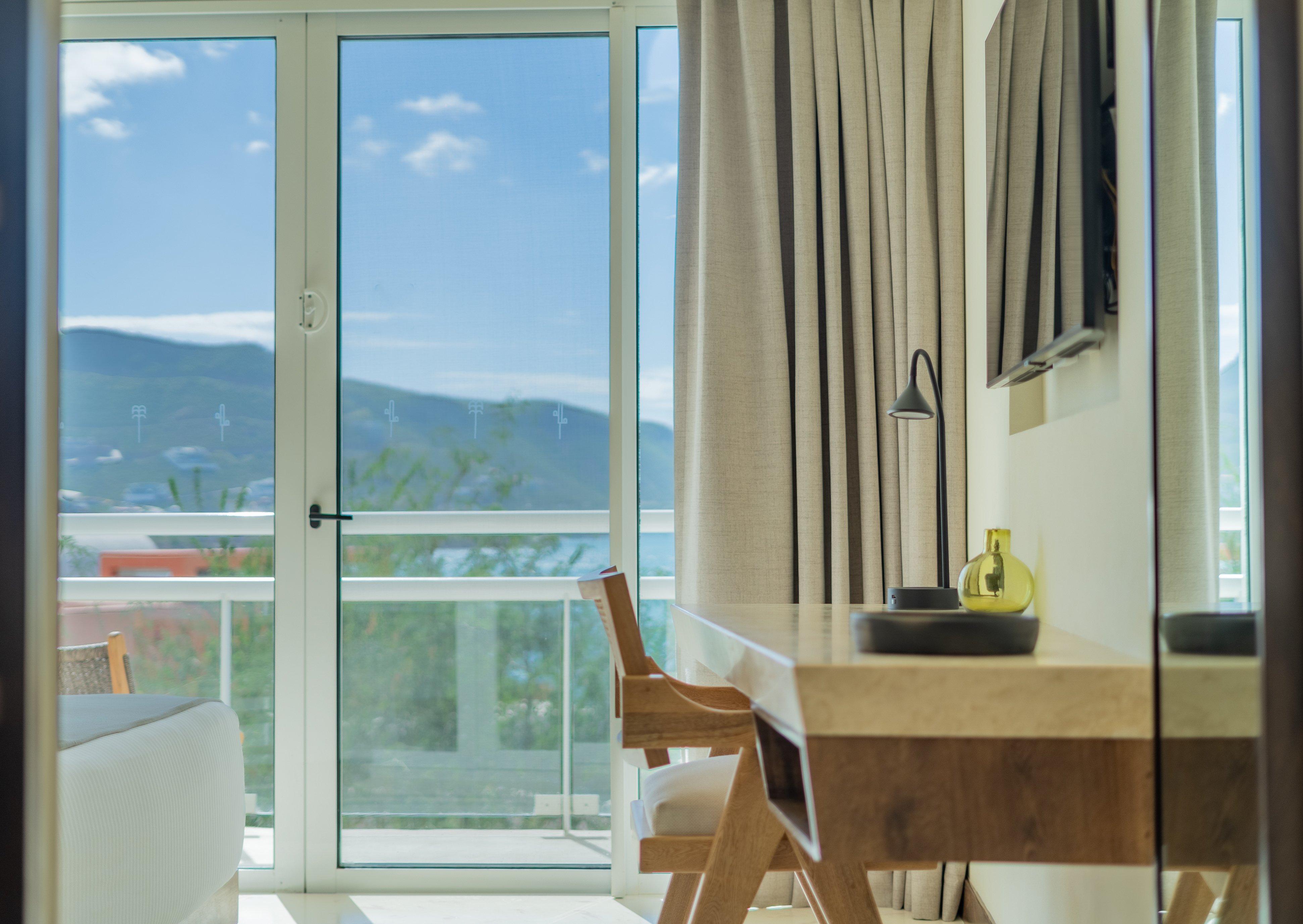 Double Sea View King Bed