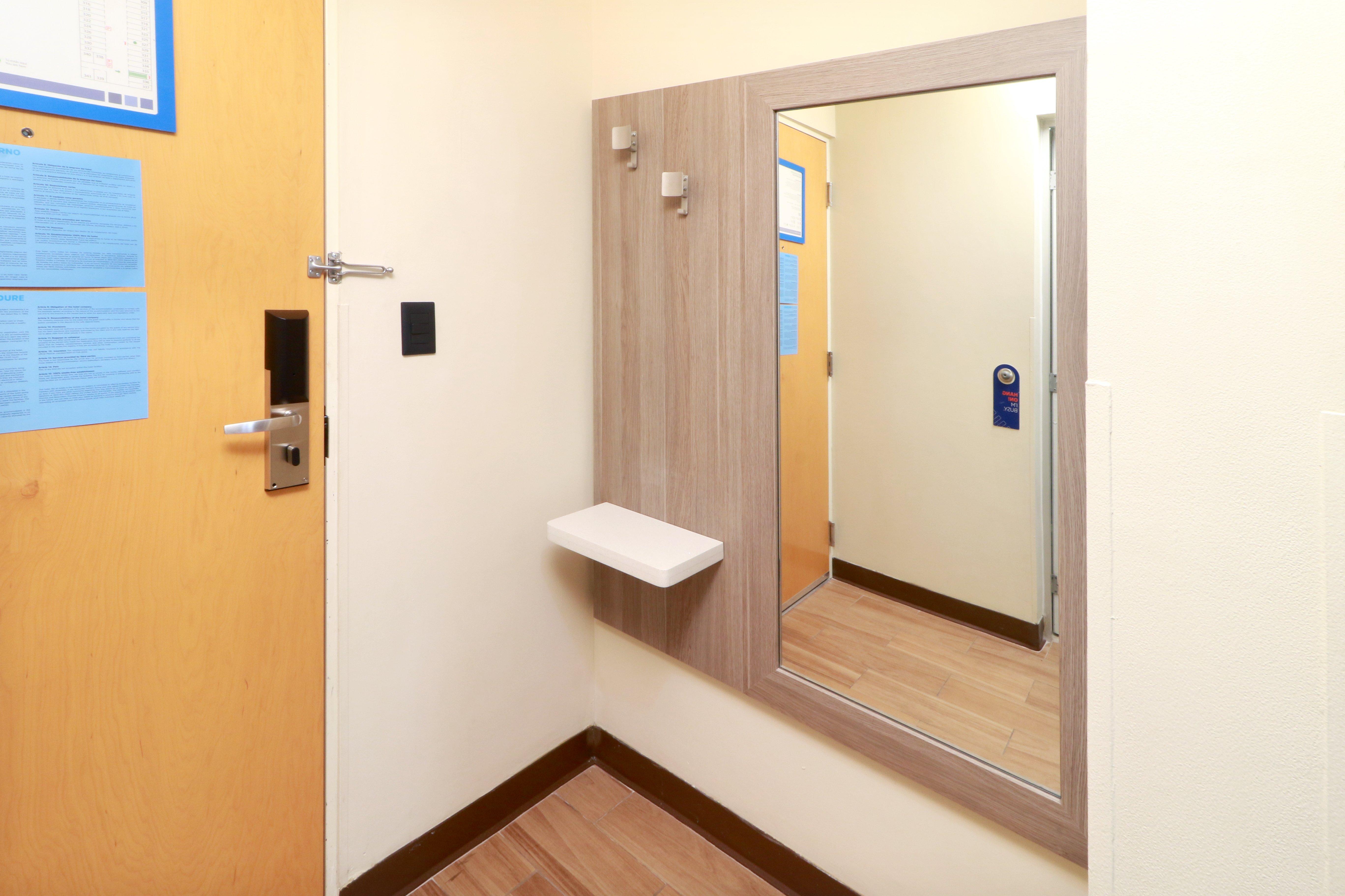 Quadruple Accessible-two Queen Beds