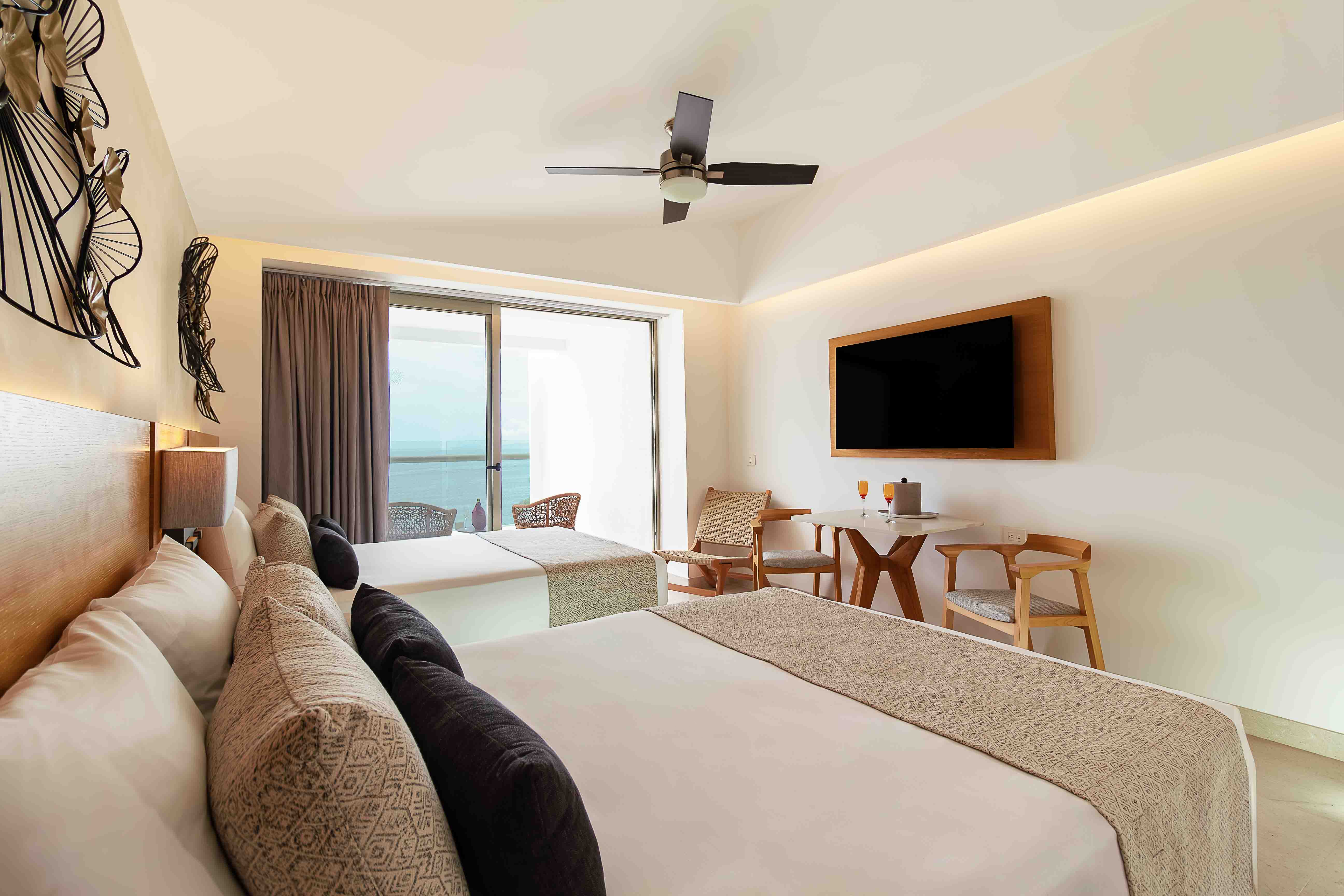 Triple Deluxe Superior