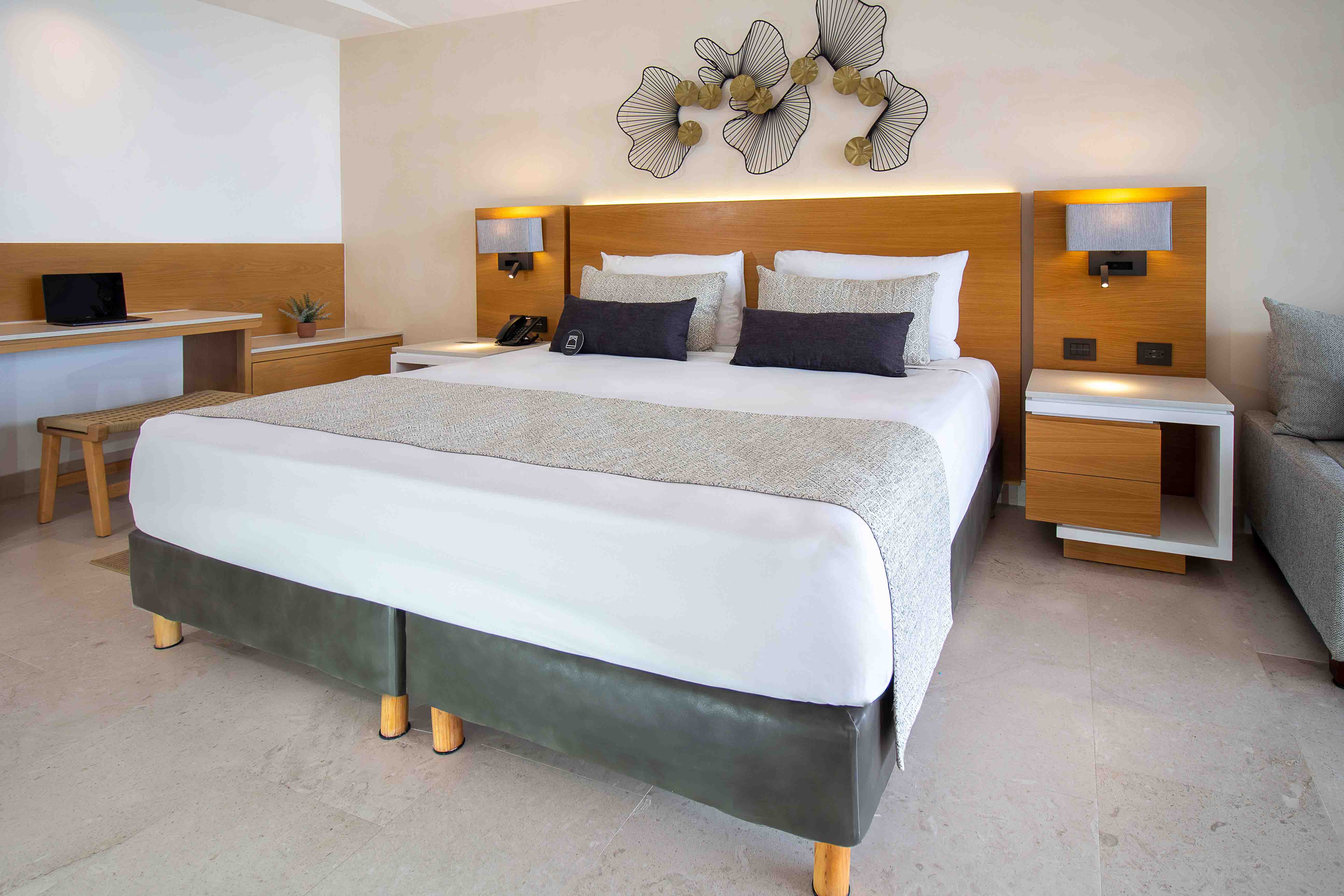 Single Deluxe Premier