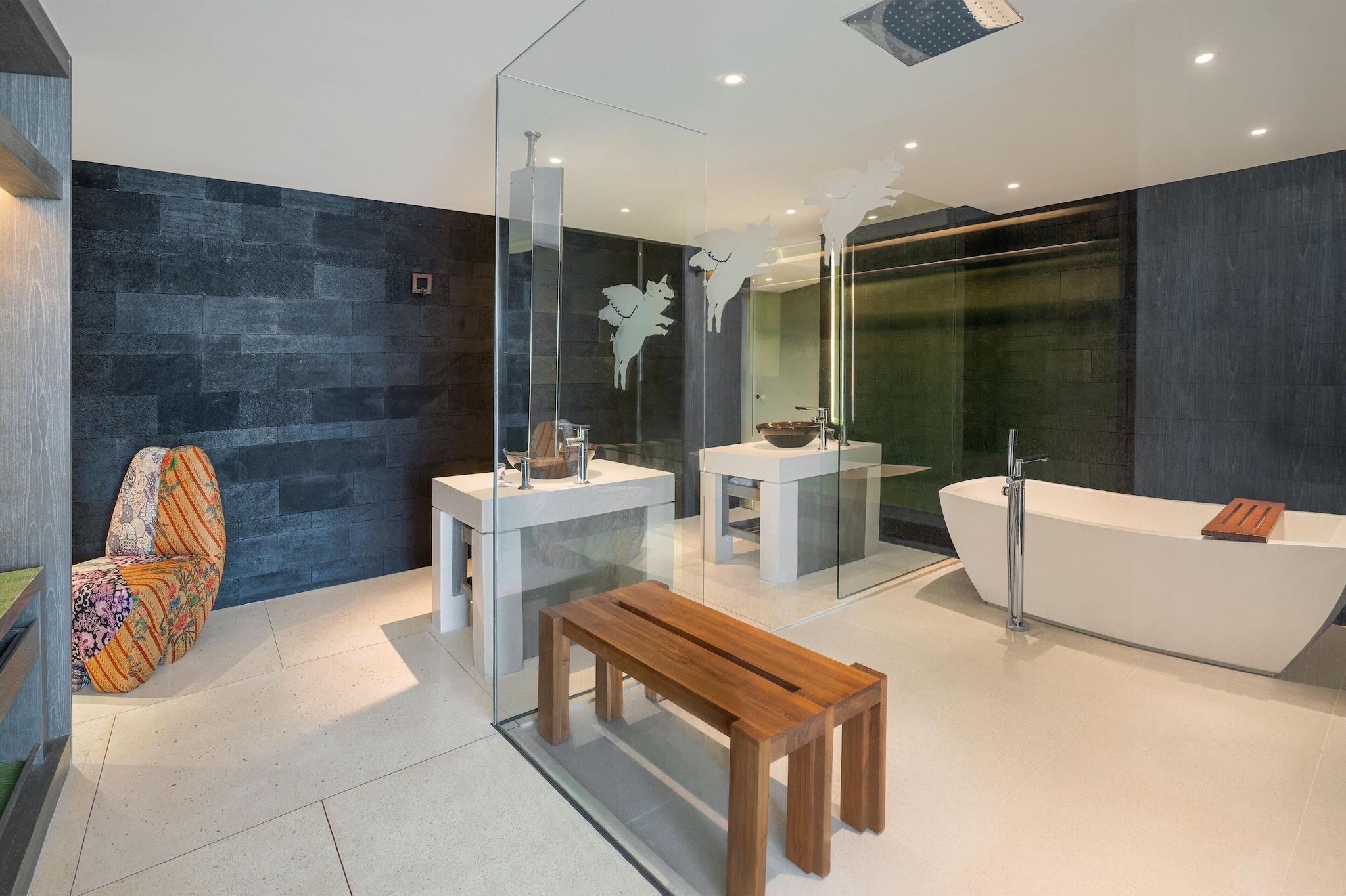 Suite Ocean View Two Double Beds