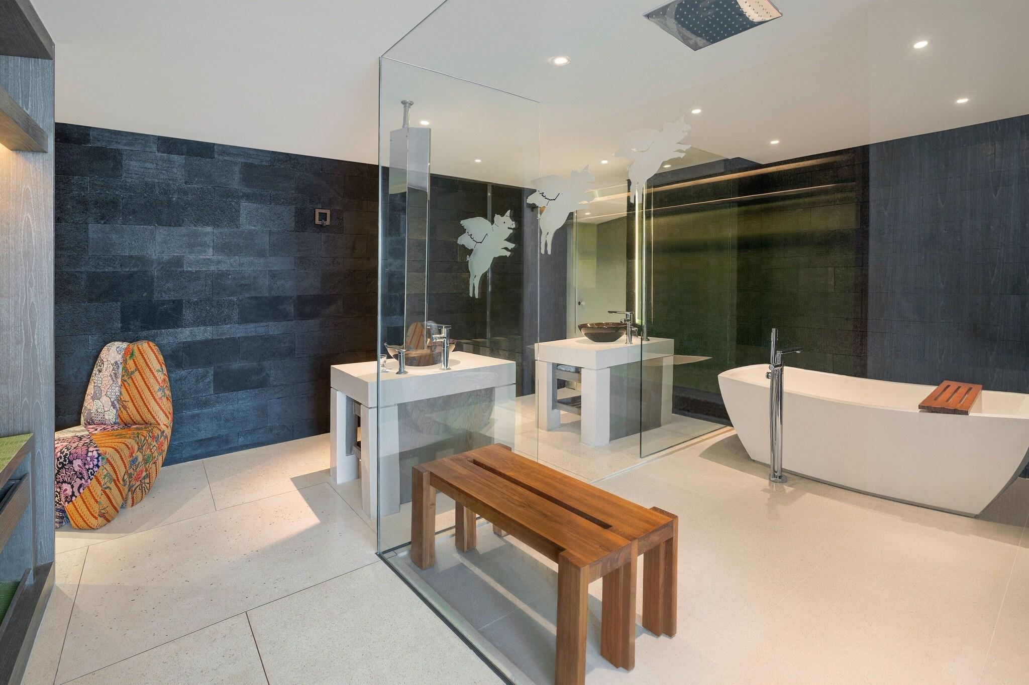 Suite Ocean View Two Double Beds